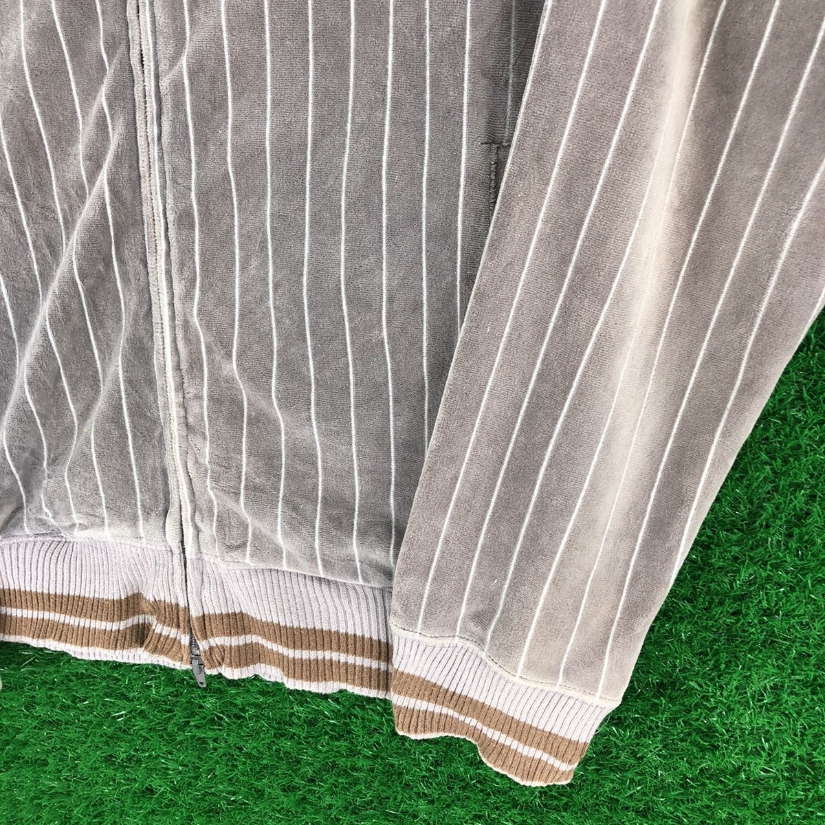 Japanese Brand Vintage Velvet Striped Zipper Sweater by Nirbana Size US M / EU 48-50 / 2 - 3 Thumbnail