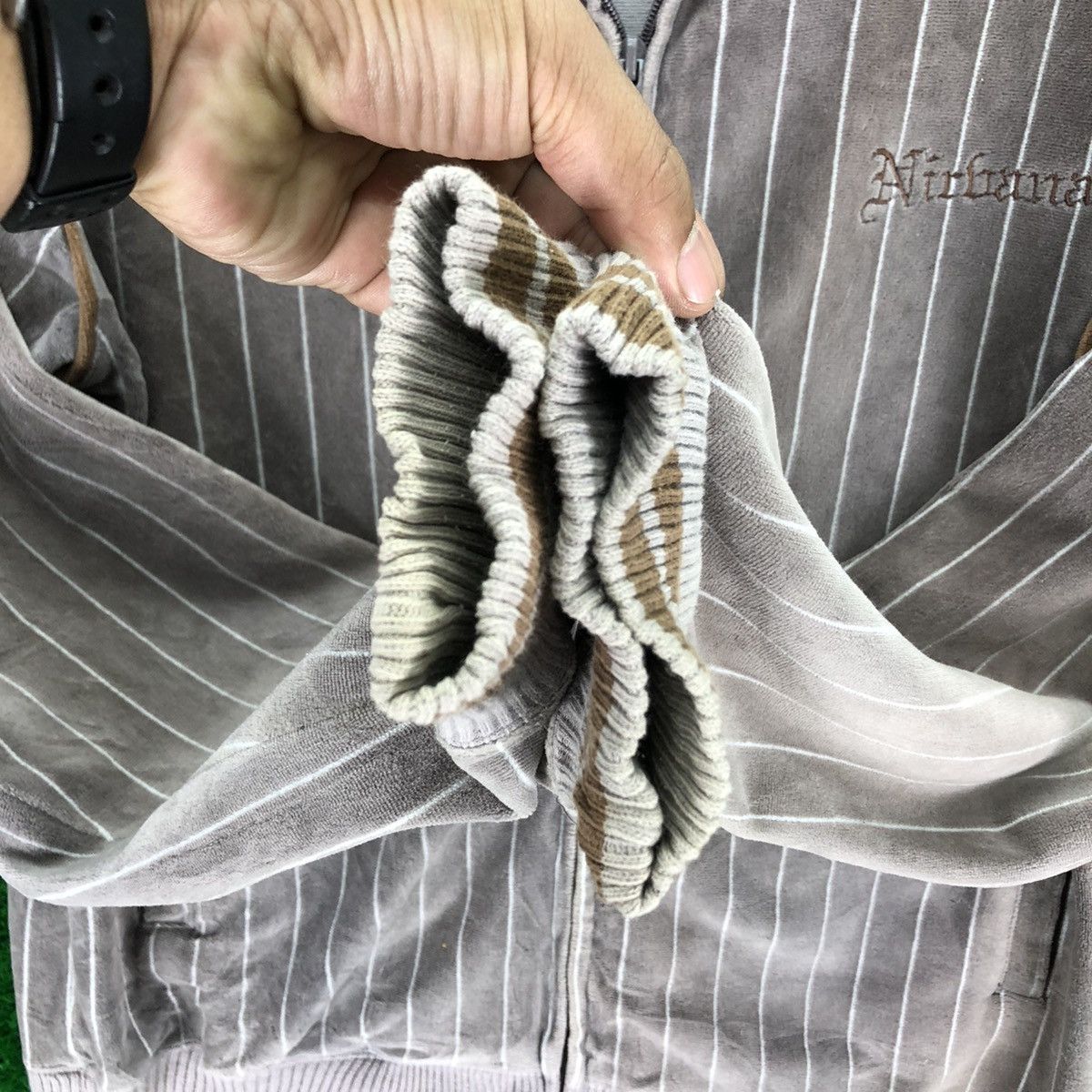Japanese Brand Vintage Velvet Striped Zipper Sweater by Nirbana Size US M / EU 48-50 / 2 - 9 Thumbnail