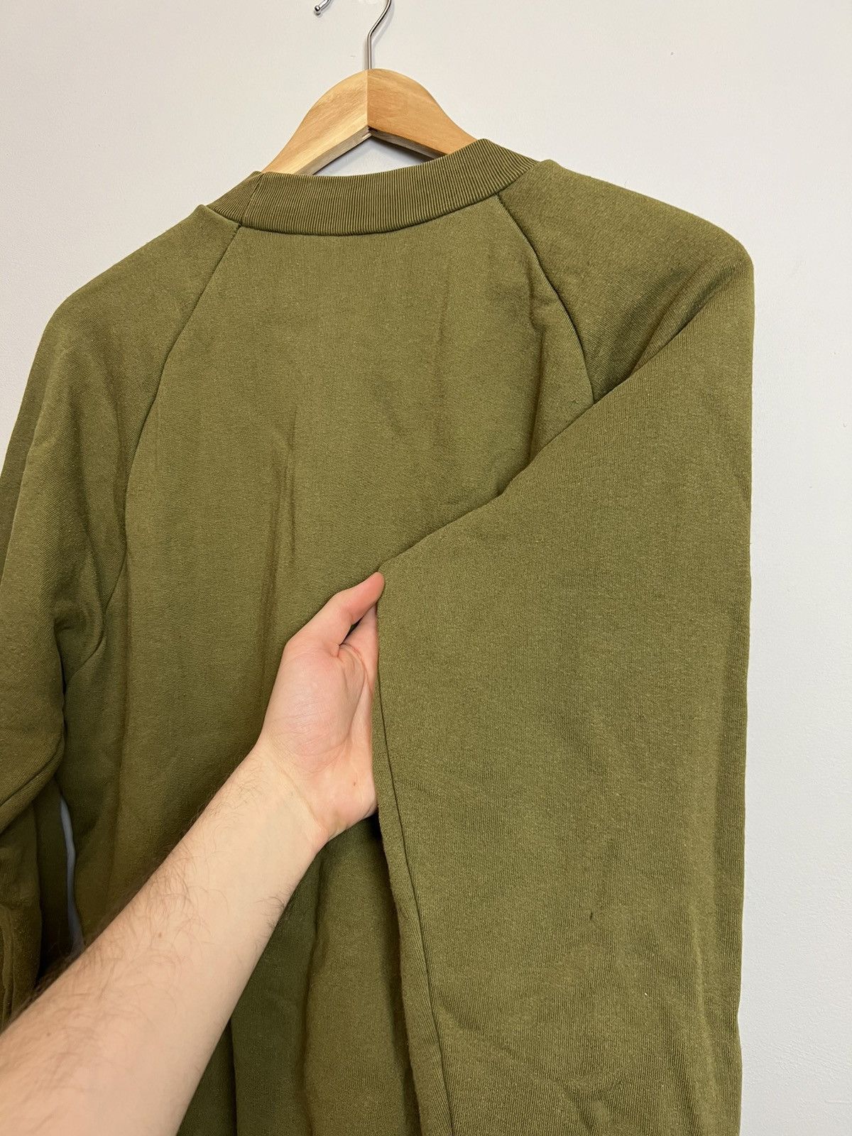 Vintage 80s Vintage Rare Colour Military Green Blank Sweatshirt Crew Size US L / EU 52-54 / 3 - 5 Thumbnail