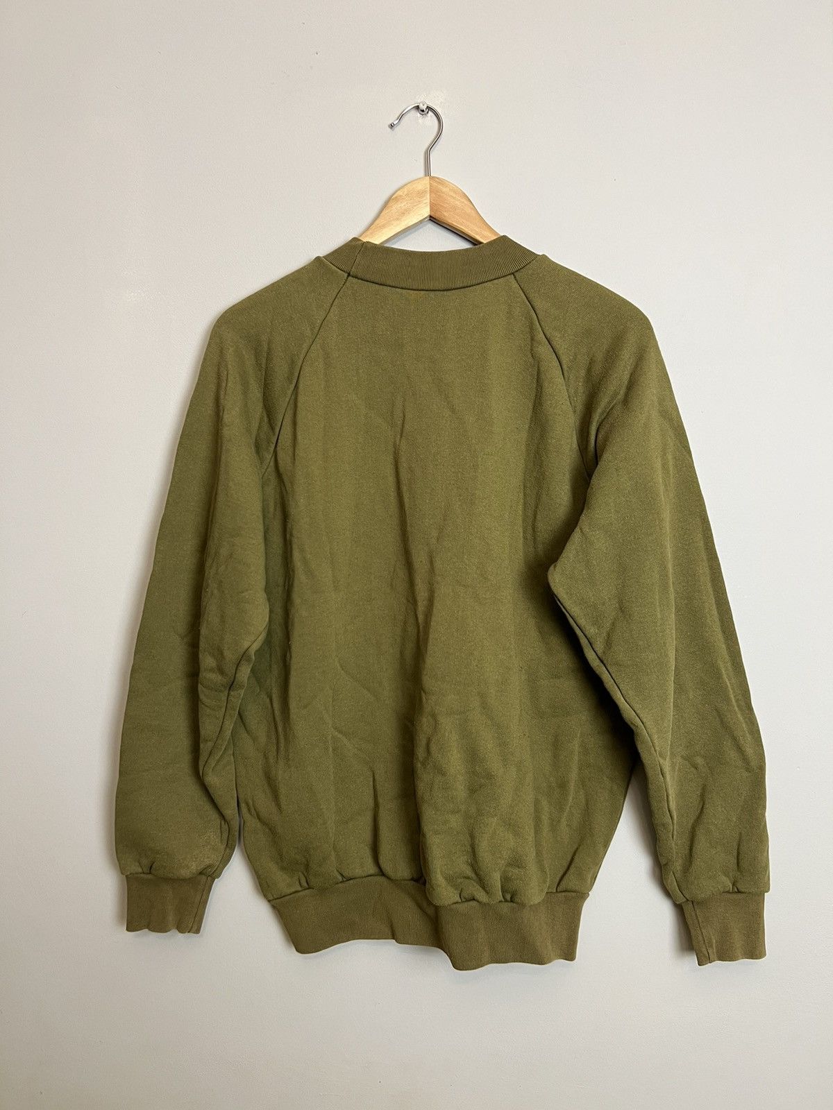 Vintage 80s Vintage Rare Colour Military Green Blank Sweatshirt Crew Size US L / EU 52-54 / 3 - 2 Thumbnail