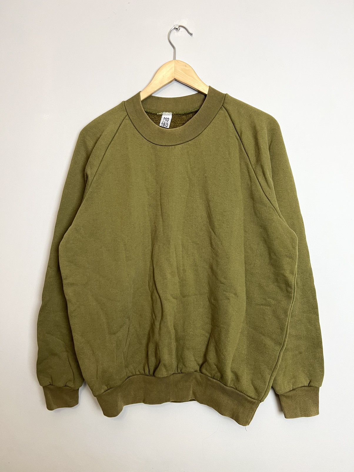 Vintage 80s Vintage Rare Colour Military Green Blank Sweatshirt Crew Size US L / EU 52-54 / 3 - 1 Thumbnail