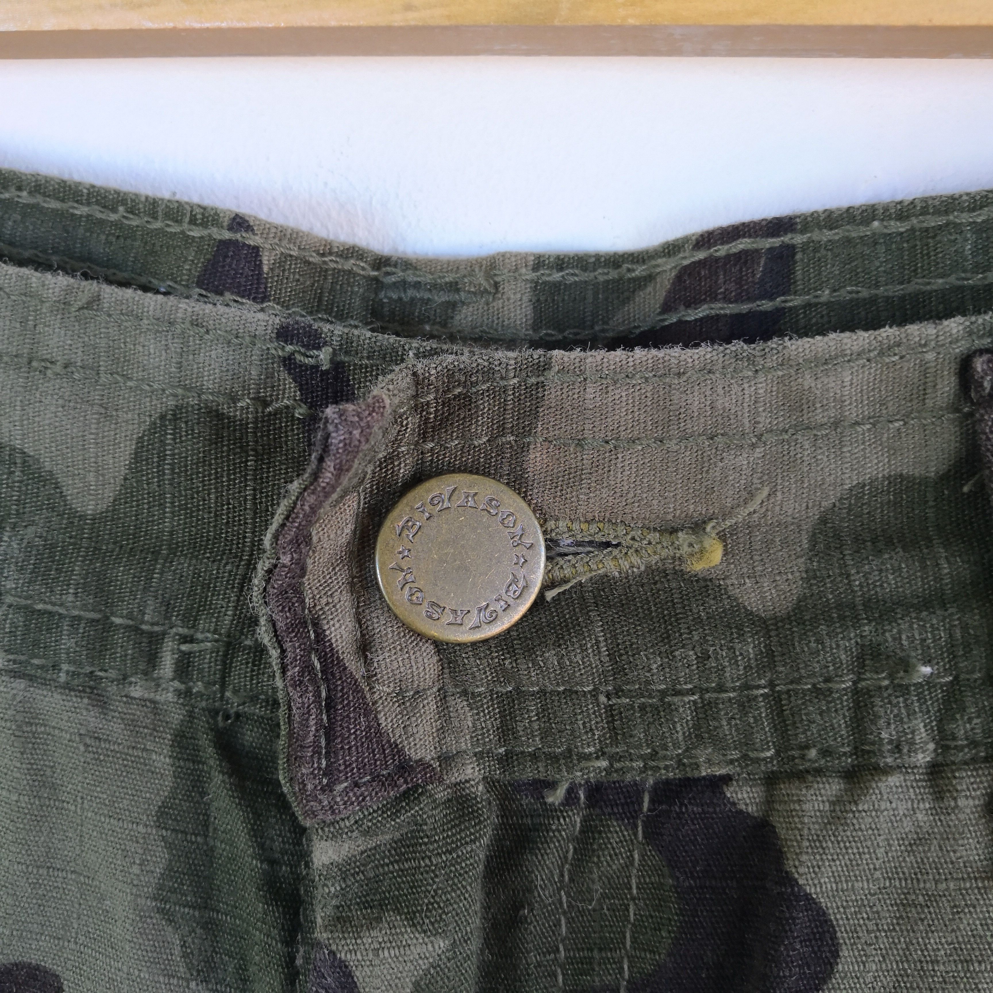 Japanese Brand × Vintage Baggy Japanese Cargo Pants Multi Pocket Camouflage Trousers Size 28" / US 6 / IT 42 - 7 Thumbnail
