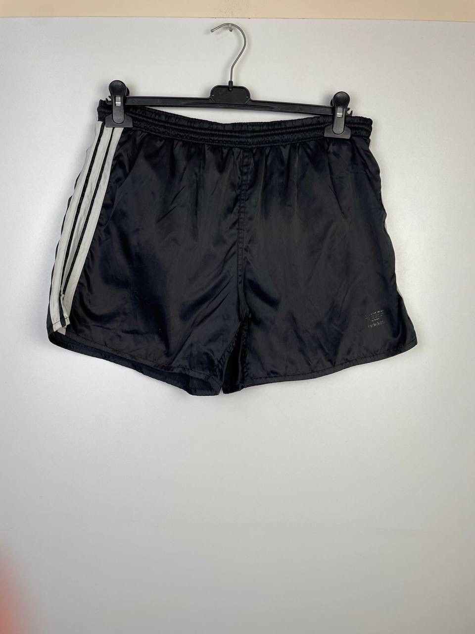 Vintage Adidas 90s vintage shorts size M Size US 34 / EU 50 - 1 Thumbnail