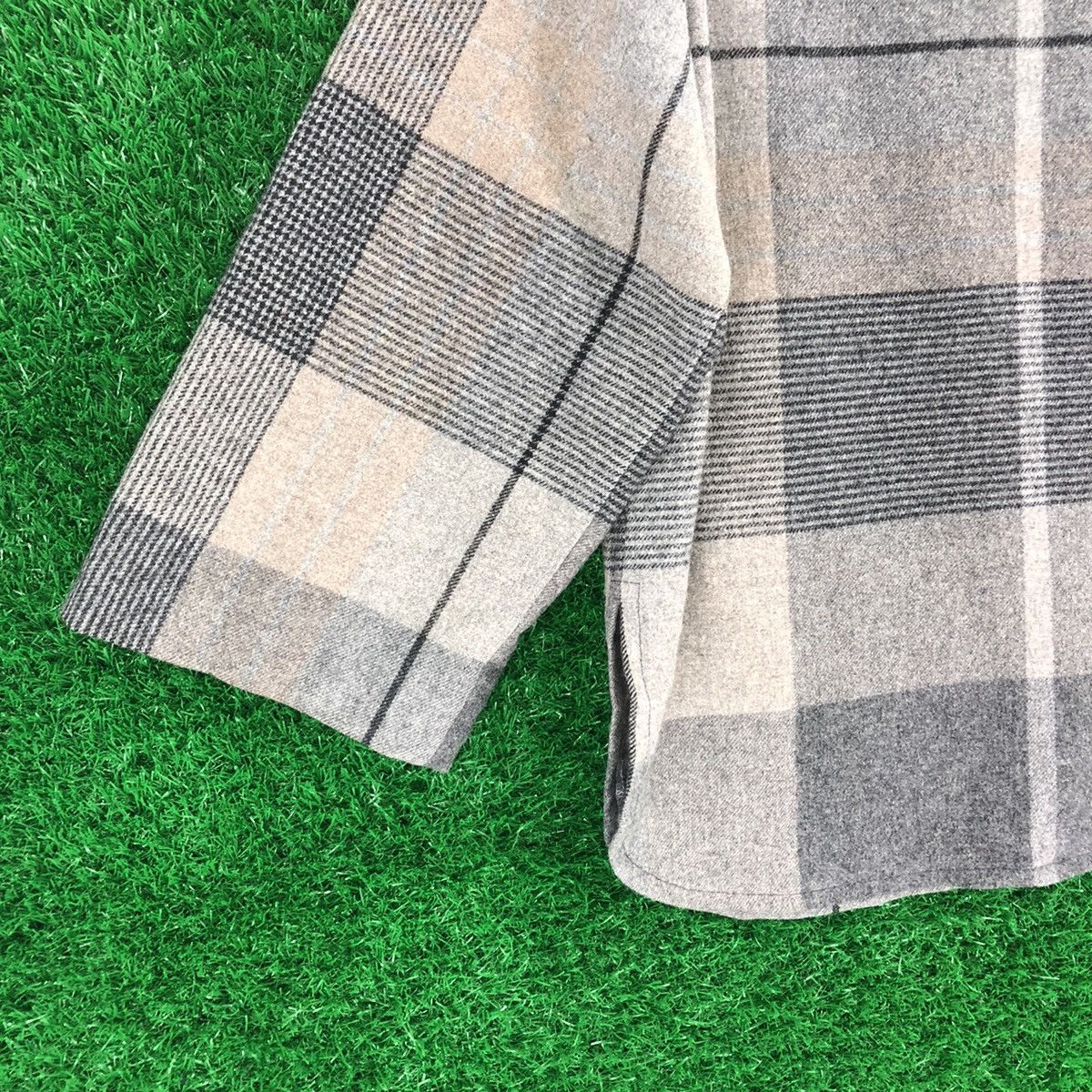 Japanese Brand Vintage 80's Wool Button Up Checkered Quarter Sleeve Size M / US 6-8 / IT 42-44 - 6 Thumbnail