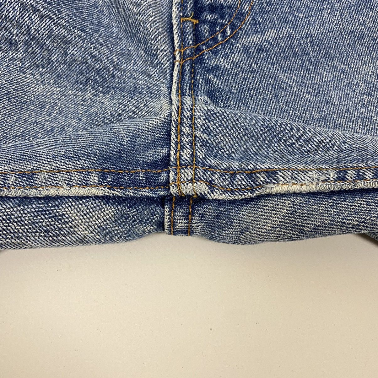 Levi's 90’s Vintage Levi’s 560 Washed Denim Jeans Made in USA Size US 31 - 12 Thumbnail
