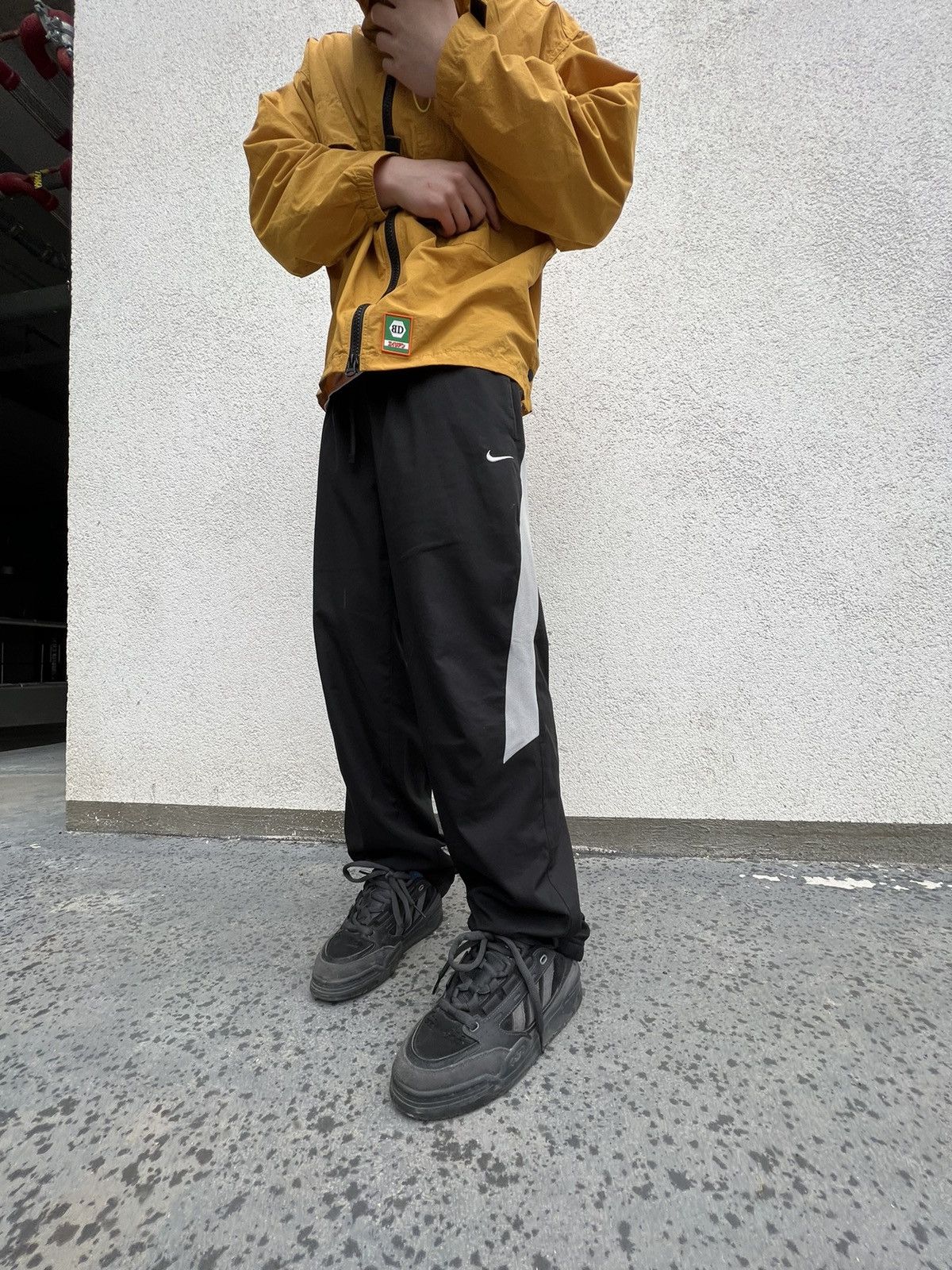 Nike Vintage Nike Track Pants Black Size US 32 / EU 48 - 2 Thumbnail