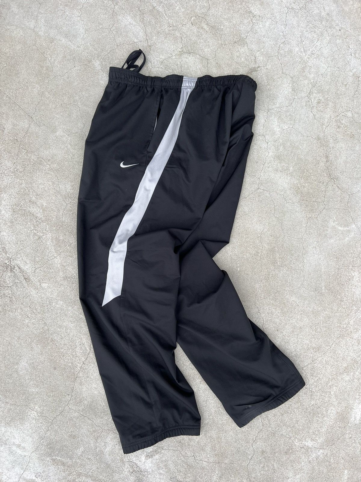 Nike Vintage Nike Track Pants Black Size US 32 / EU 48 - 3 Thumbnail