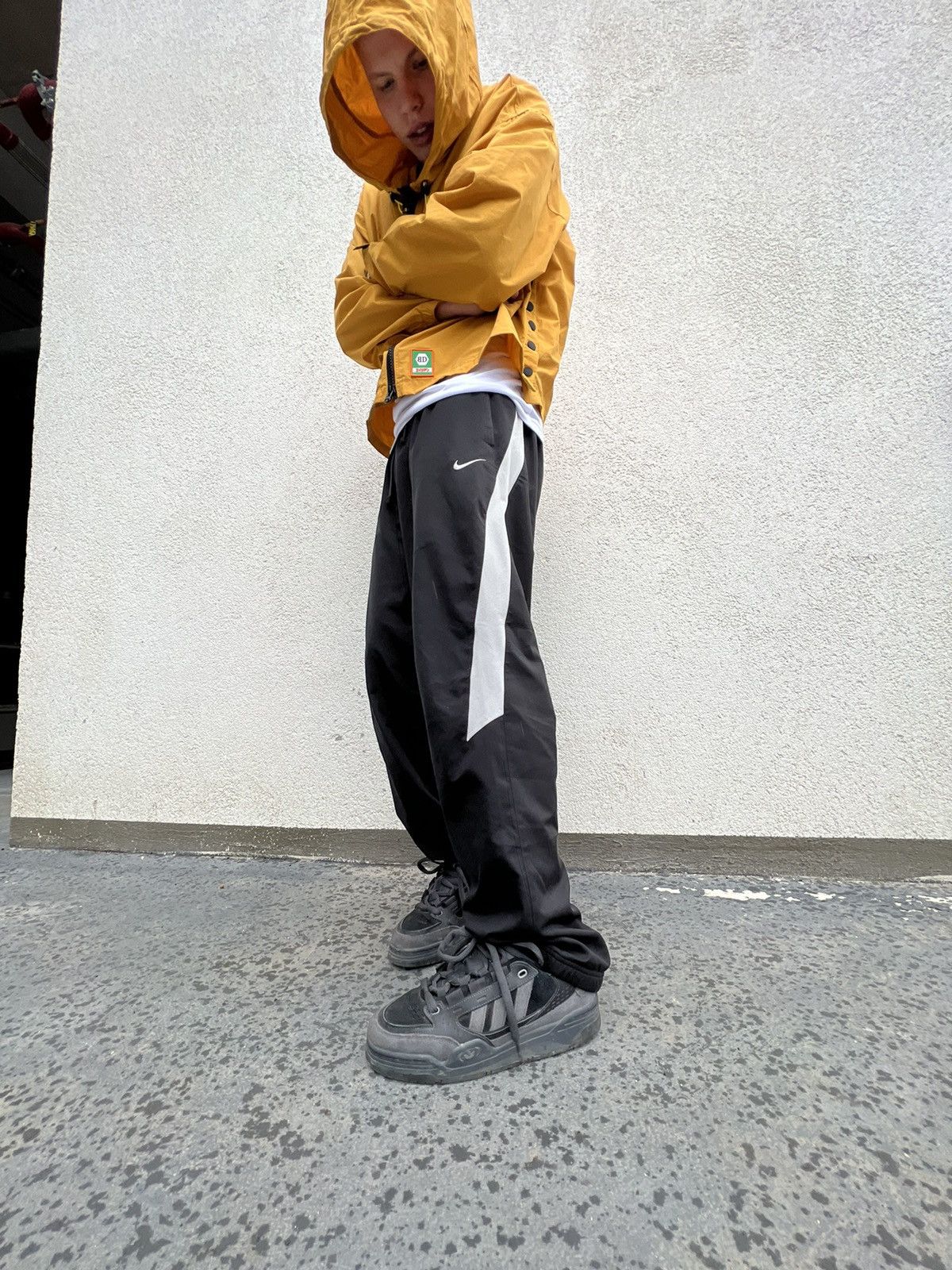 Nike Vintage Nike Track Pants Black Size US 32 / EU 48 - 1 Thumbnail
