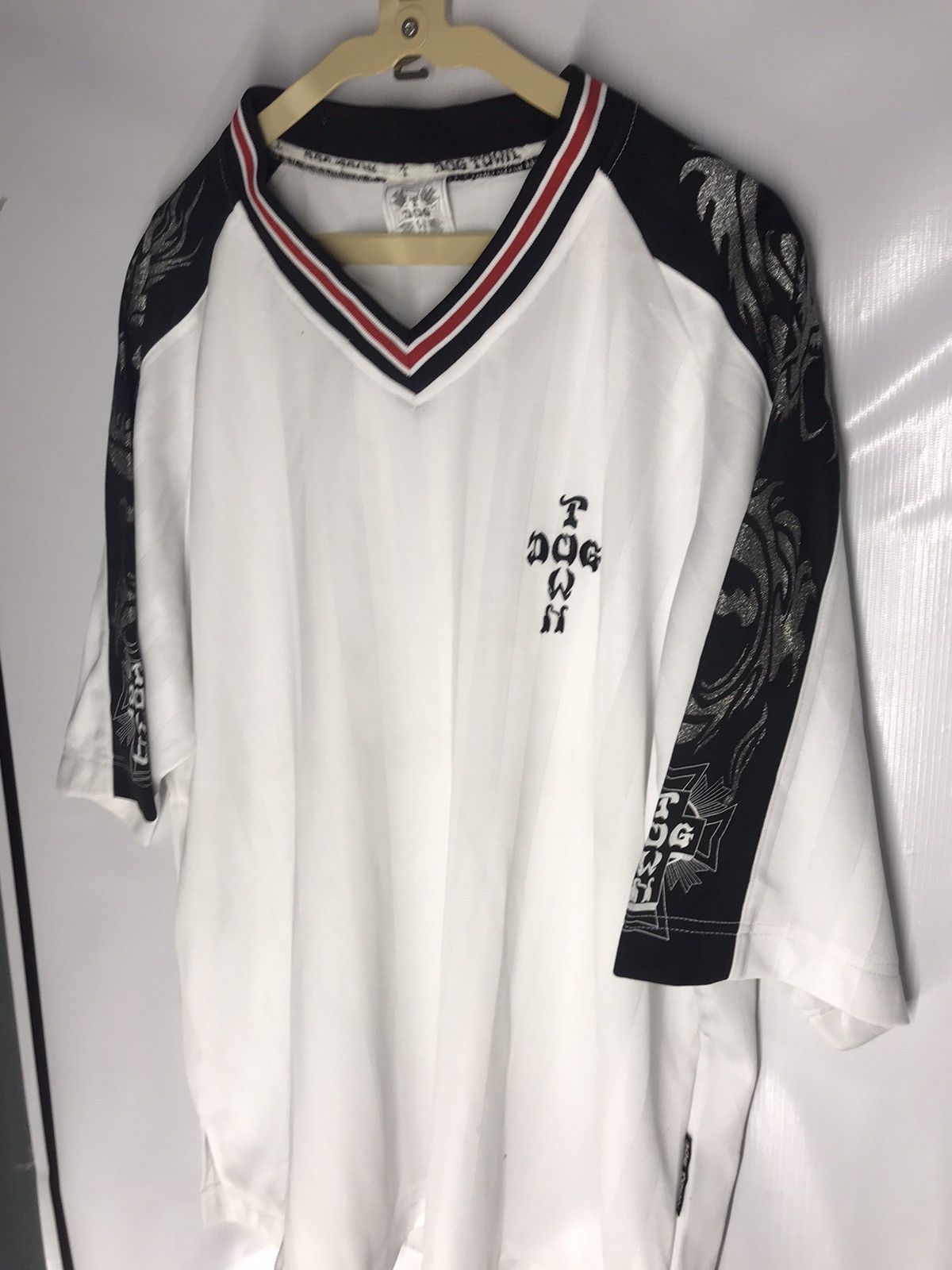 Dogtown Dogtown jersey shirt Size US L / EU 52-54 / 3 - 4 Thumbnail