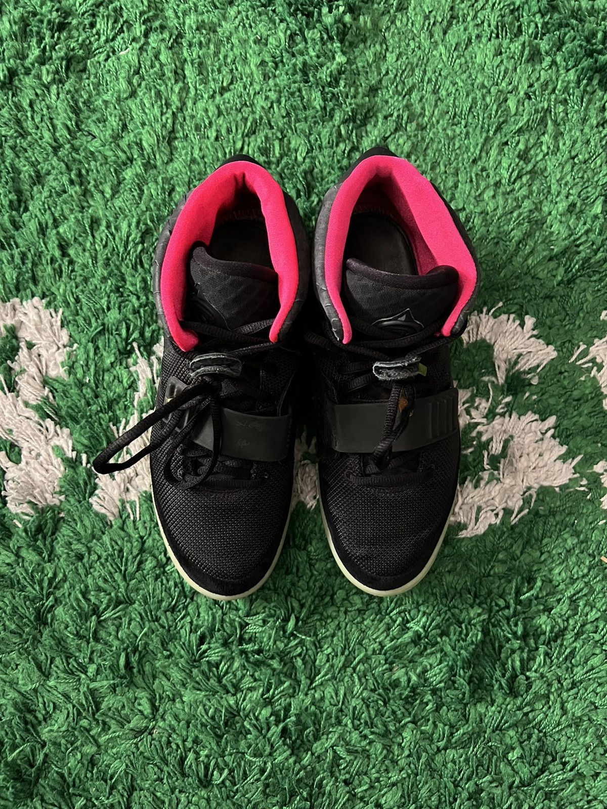Kanye West × Nike Air Yeezy 2 NRG Solar Red 2012 Size US 10.5 / EU 43-44 - 3 Thumbnail