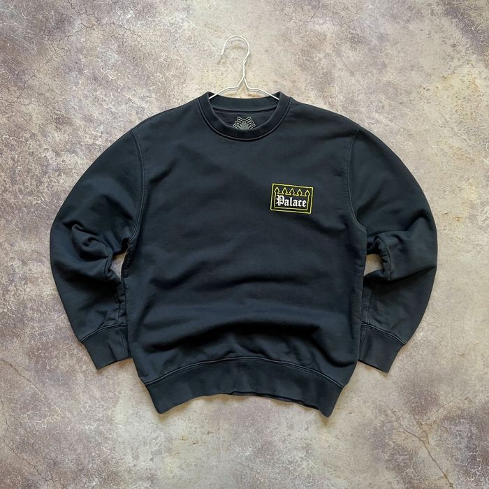 Palace PALACE GATED COMMUNITY CREW SWEATSHIRT M | Grailed