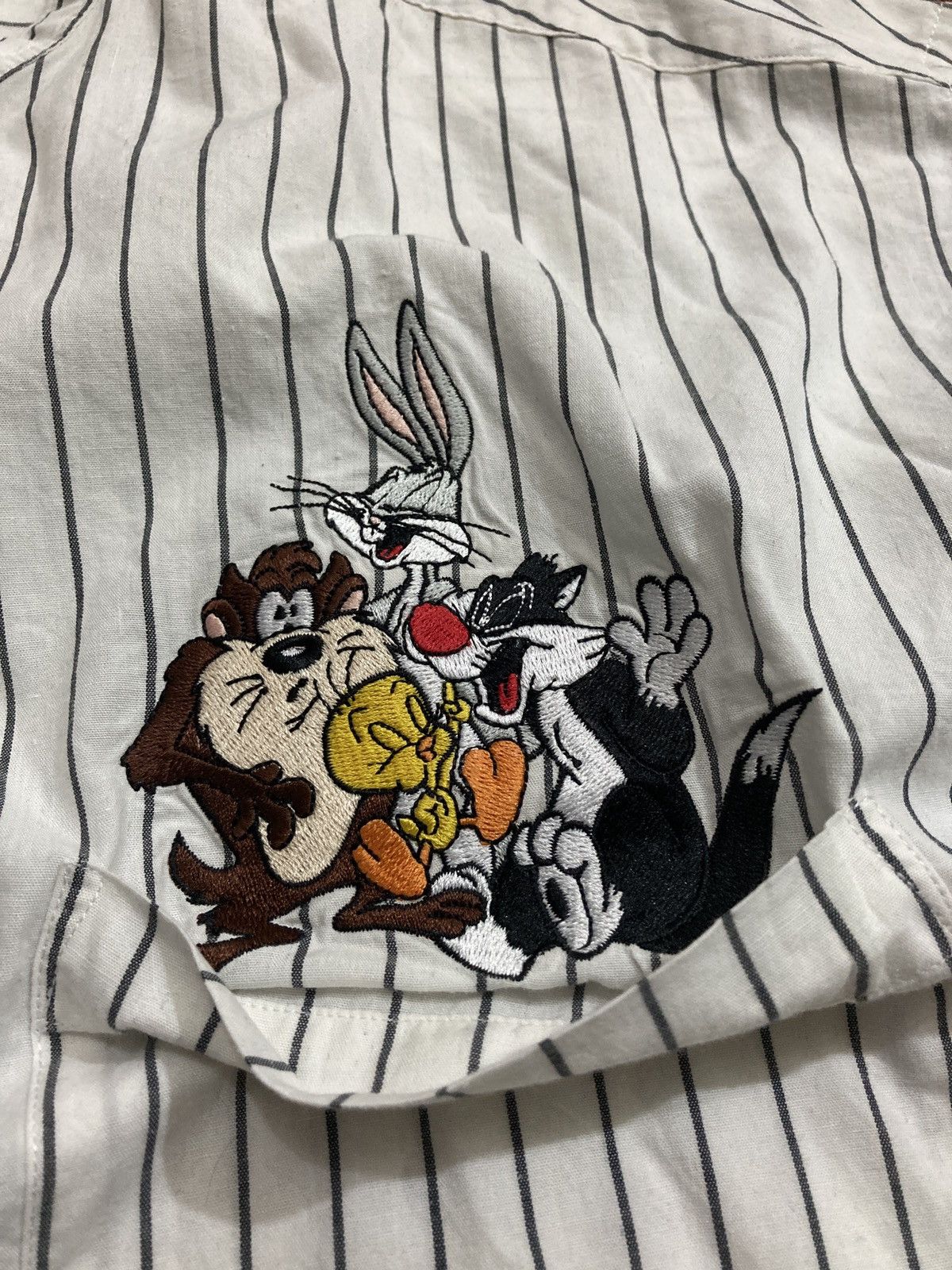Cartoon Network × Vintage × Warner Bros Vintage 90s Looney Tunes Stripe Button Shirts Size US L / EU 52-54 / 3 - 4 Thumbnail