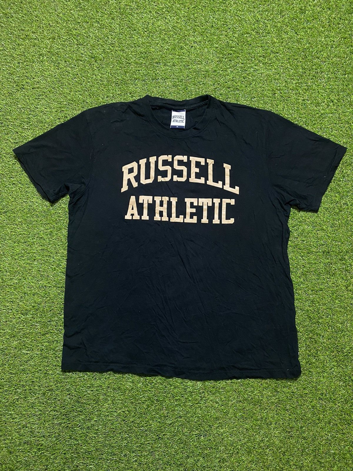 Russell Athletic Vintage Y2k Russell athletic tee streetwear big logo size XL Size US XL / EU 56 / 4 - 2 Thumbnail