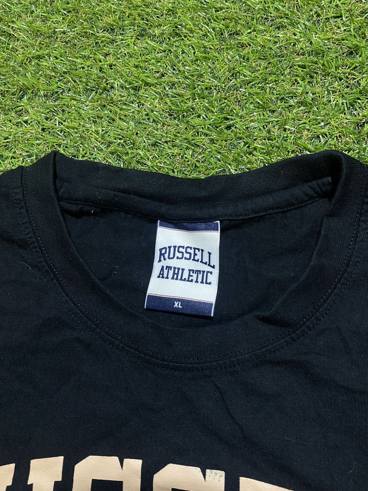 Russell Athletic Vintage Y2k Russell athletic tee streetwear big logo size XL Size US XL / EU 56 / 4 - 3 Thumbnail