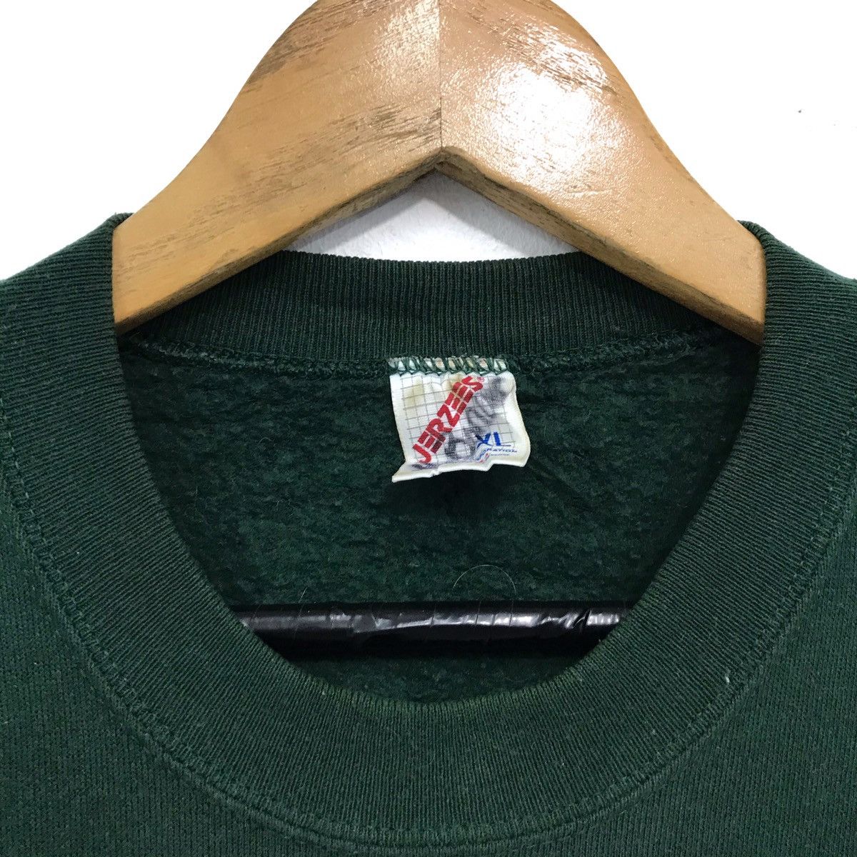 Vintage Vintage 90s Art Flower Sweatshirt Embroidery BigLogo Flower Size US L / EU 52-54 / 3 - 5 Thumbnail