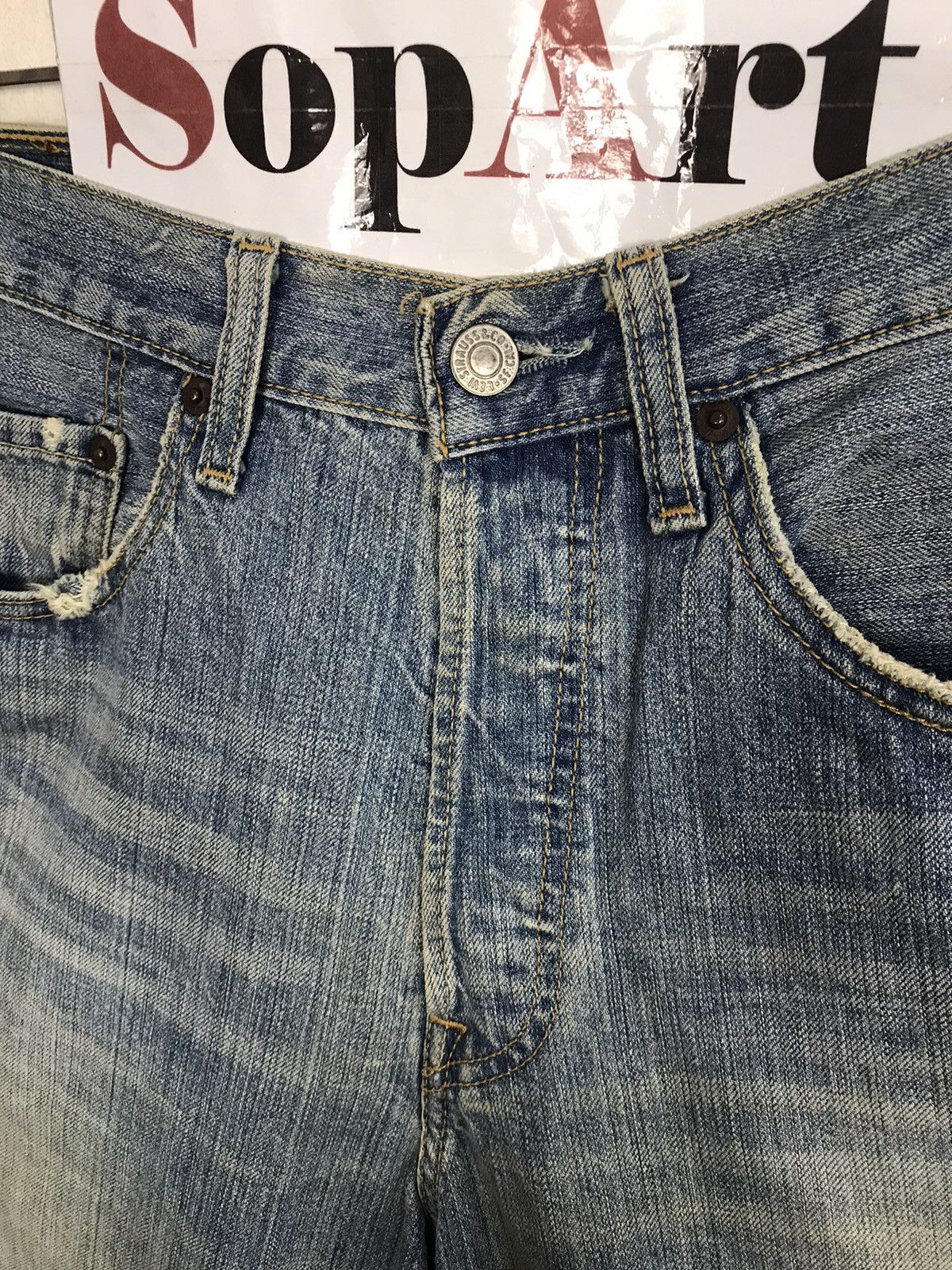 Levi's × Vintage Vintage Levi’s Light Wash Distressed Denim Jeans Size US 32 / EU 48 - 6 Thumbnail