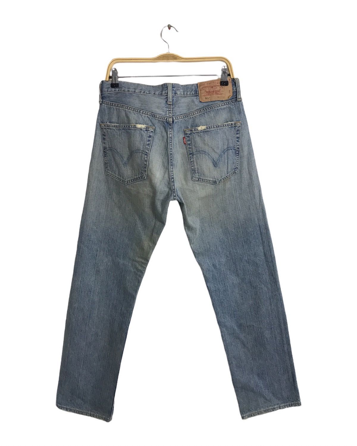 Levi's × Vintage Vintage Levi’s Light Wash Distressed Denim Jeans Size US 32 / EU 48 - 2 Thumbnail