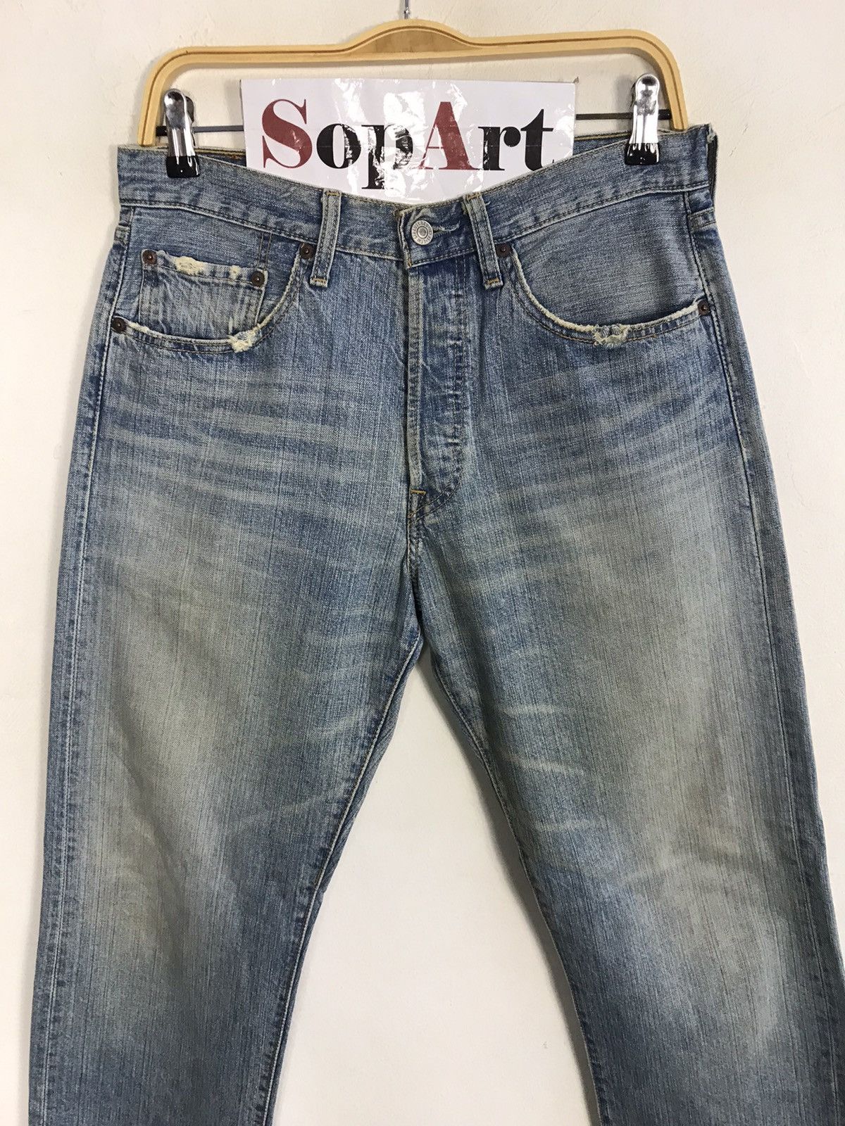 Levi's × Vintage Vintage Levi’s Light Wash Distressed Denim Jeans Size US 32 / EU 48 - 3 Thumbnail