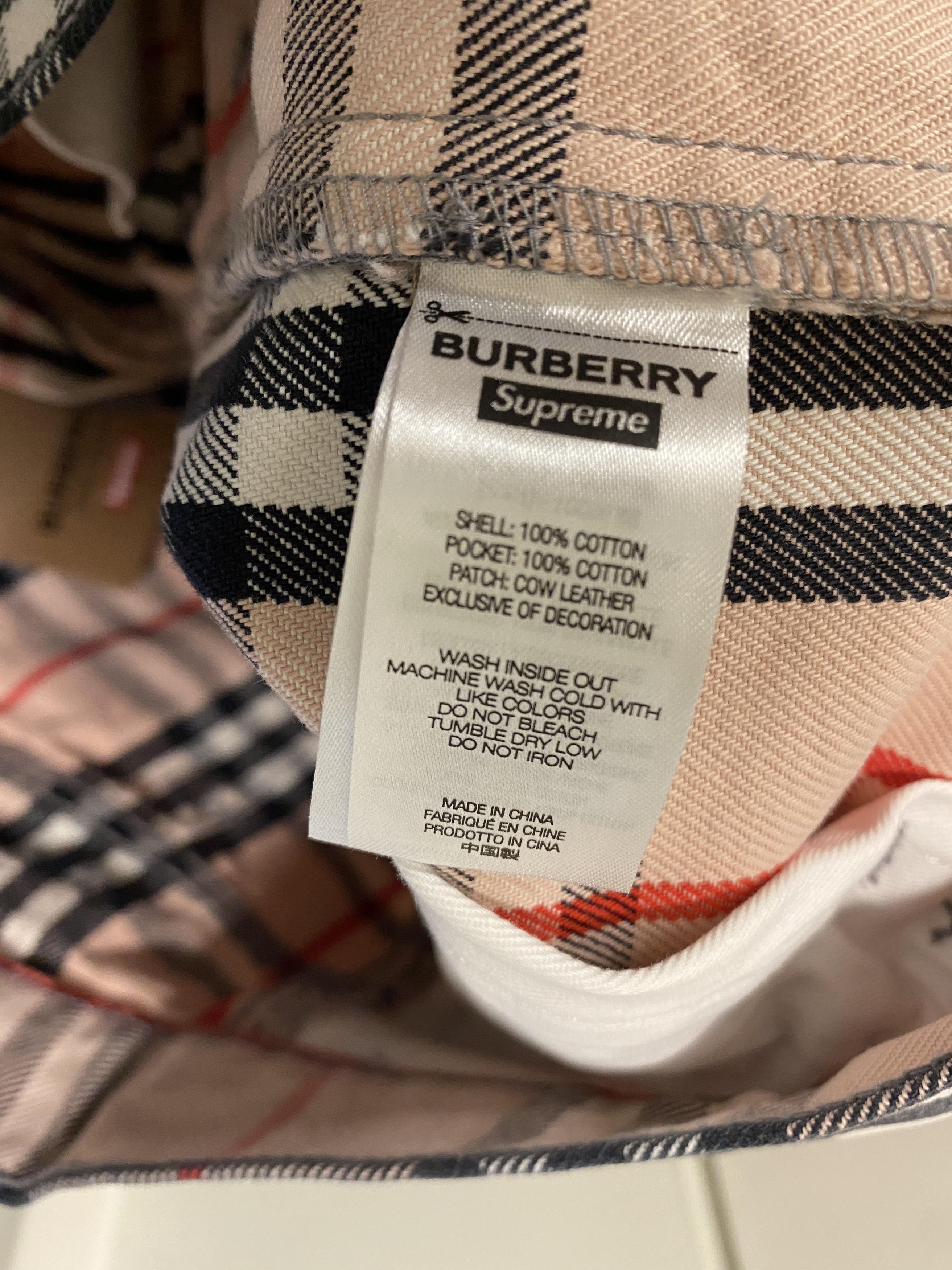 Burberry × Supreme Burberry x Supreme S/S 22 Shorts Jeans - Pink Size 32 Size US 32 / EU 48 - 10 Thumbnail