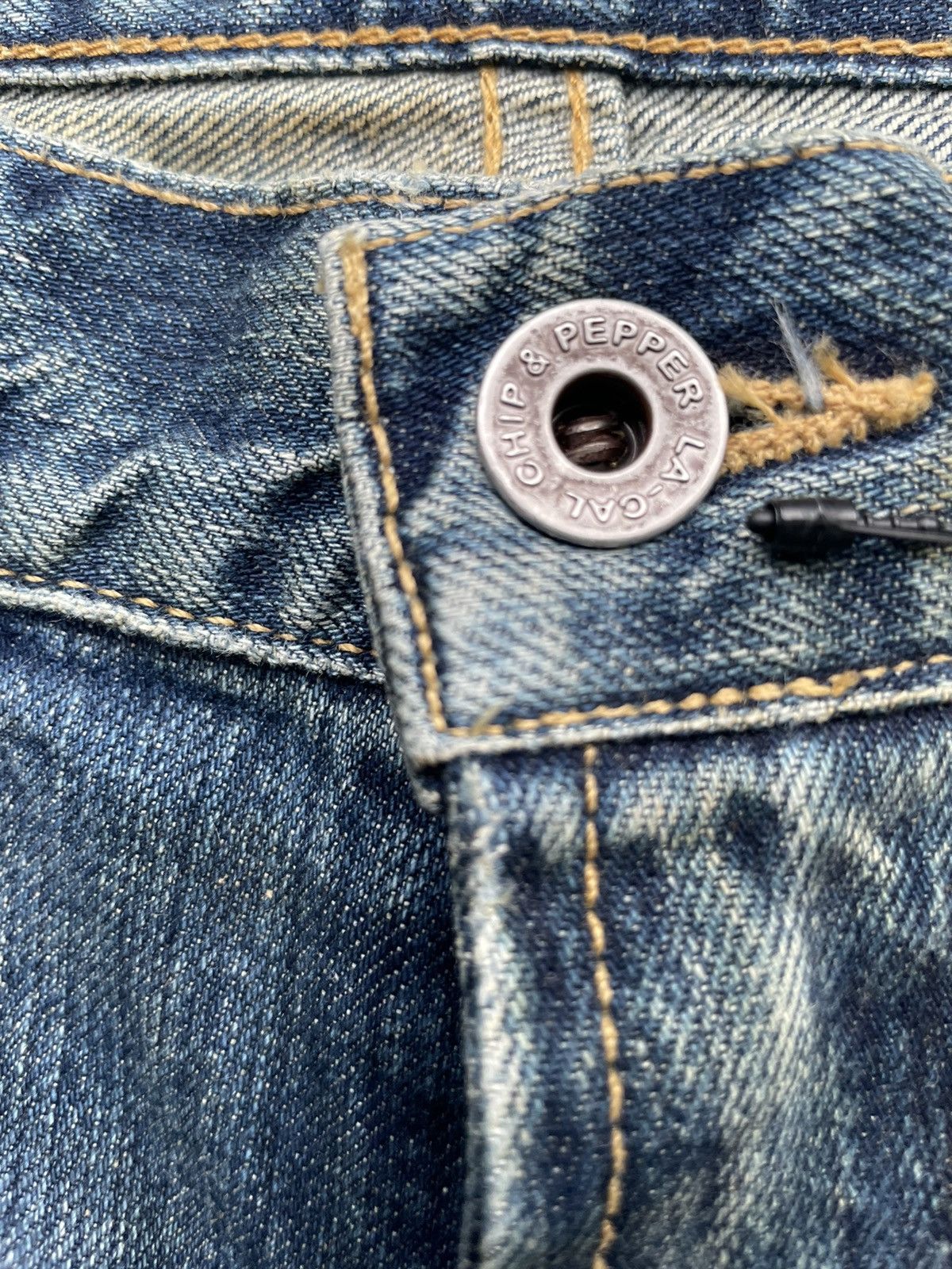 Chip & Pepper Chip & Pepper Distressed Denim Size US 35 - 19 Thumbnail