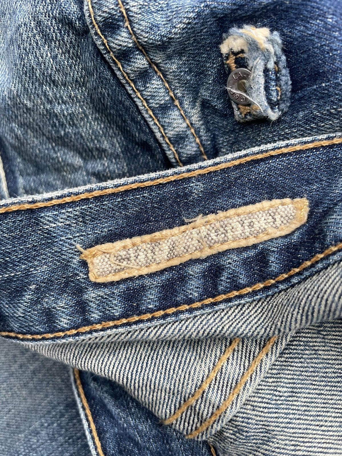 Chip & Pepper Chip & Pepper Distressed Denim Size US 35 - 16 Thumbnail