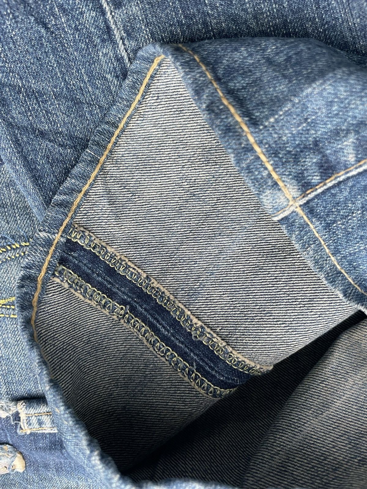 Chip & Pepper Chip & Pepper Distressed Denim Size US 35 - 14 Thumbnail