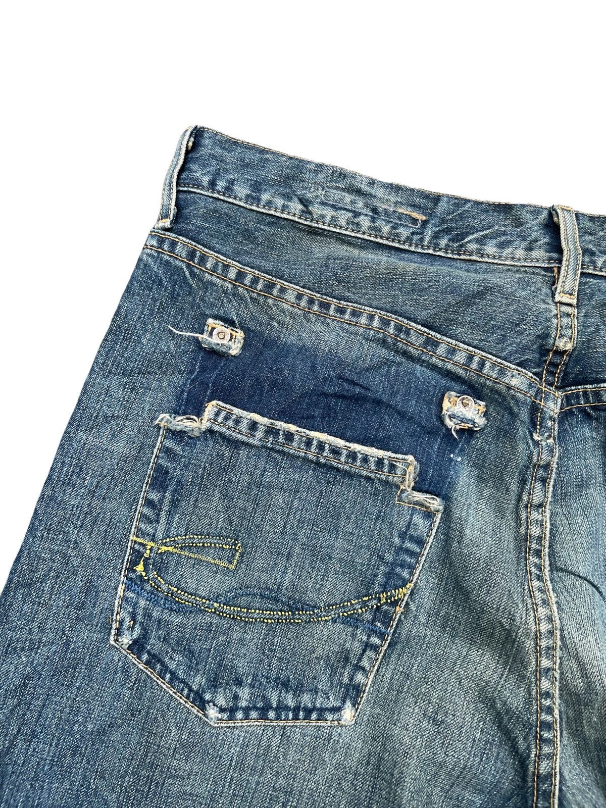 Chip & Pepper Chip & Pepper Distressed Denim Size US 35 - 13 Thumbnail