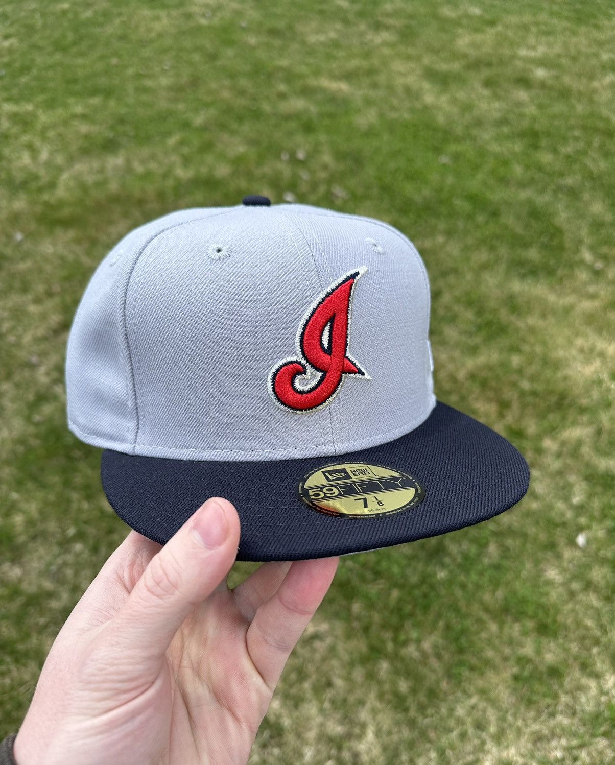 Hat Club × MyFitteds × New Era Exclusive Cleveland Indians New Era Fitted 7 1/8 Two Tone Size ONE SIZE - 1 Thumbnail