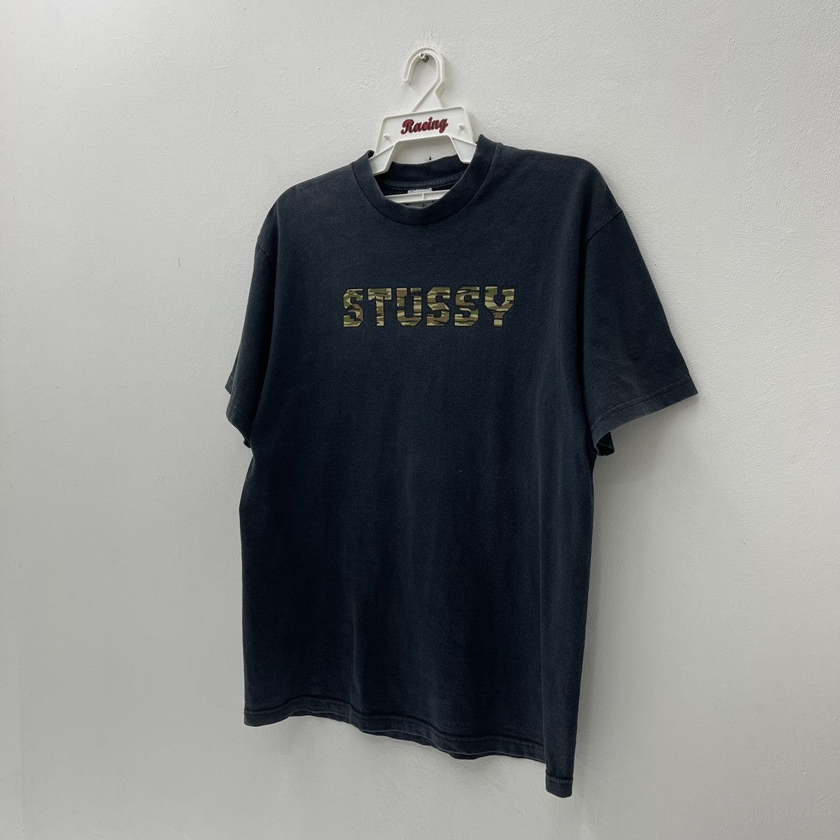 Stussy Stussy Camo Logo simple desgins Vintage 90s T-Shirt Size US L / EU 52-54 / 3 - 5 Thumbnail