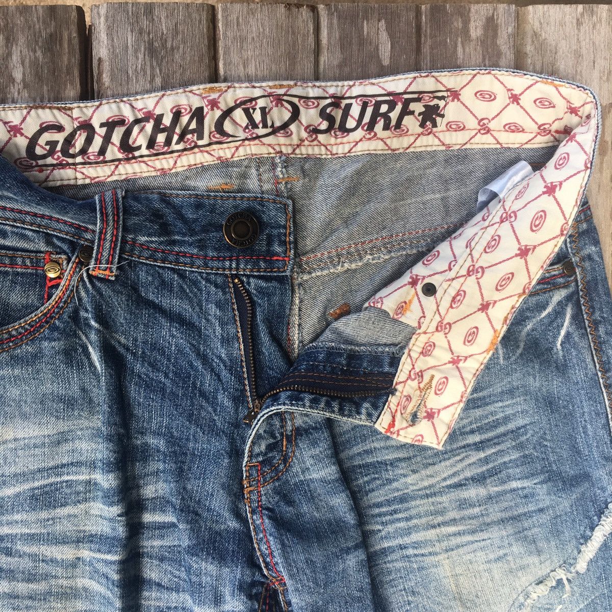 Gotcha Thrashed Vintage Gotcha Surfboard ERD GRUNGE JEANS Size US 36 / EU 52 - 6 Thumbnail