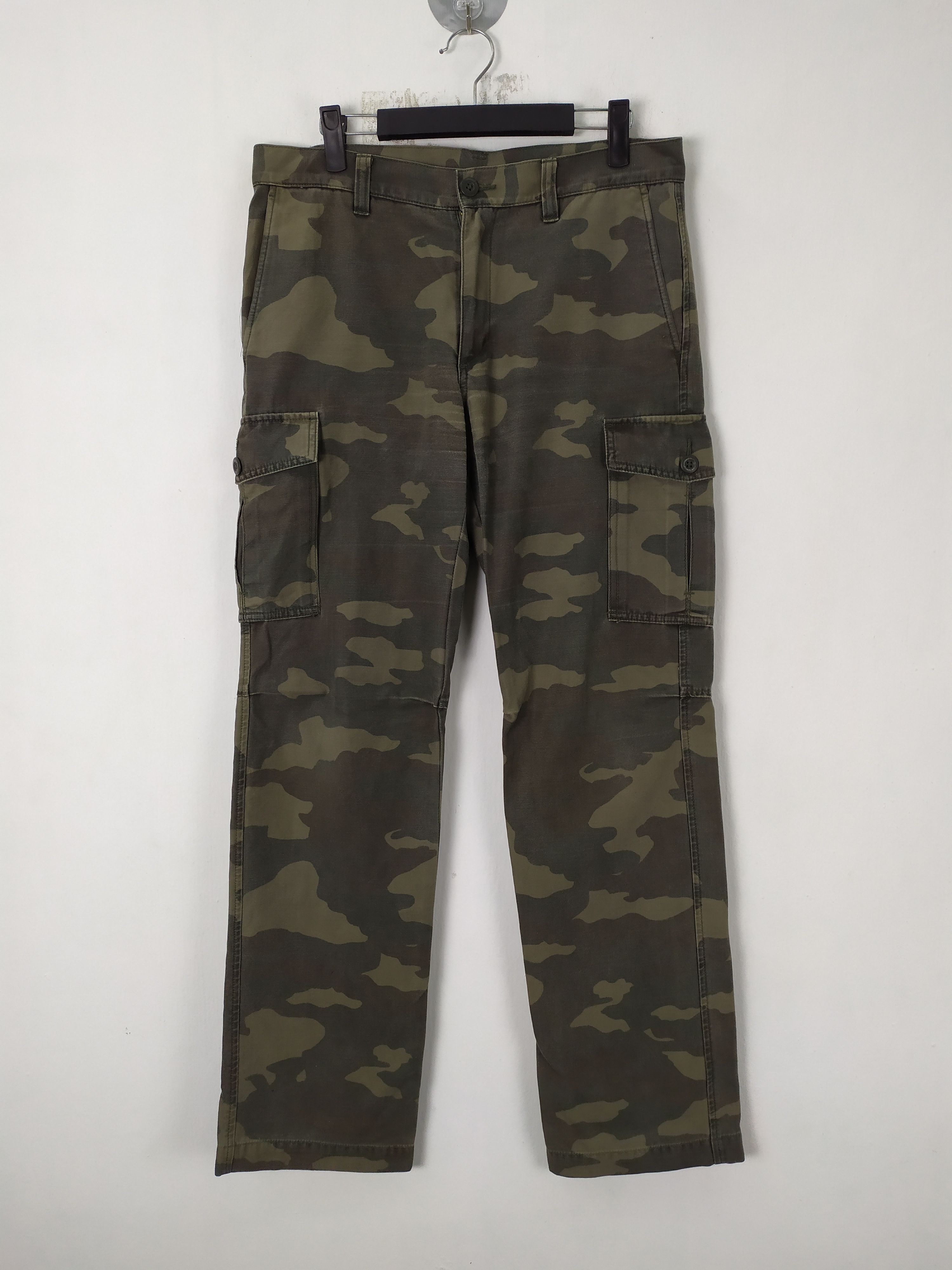 Japanese Brand VINTAGE JAPANESE BRAND FADED CAMO CARGO PANTS Size US 30 / EU 46 - 1 Thumbnail