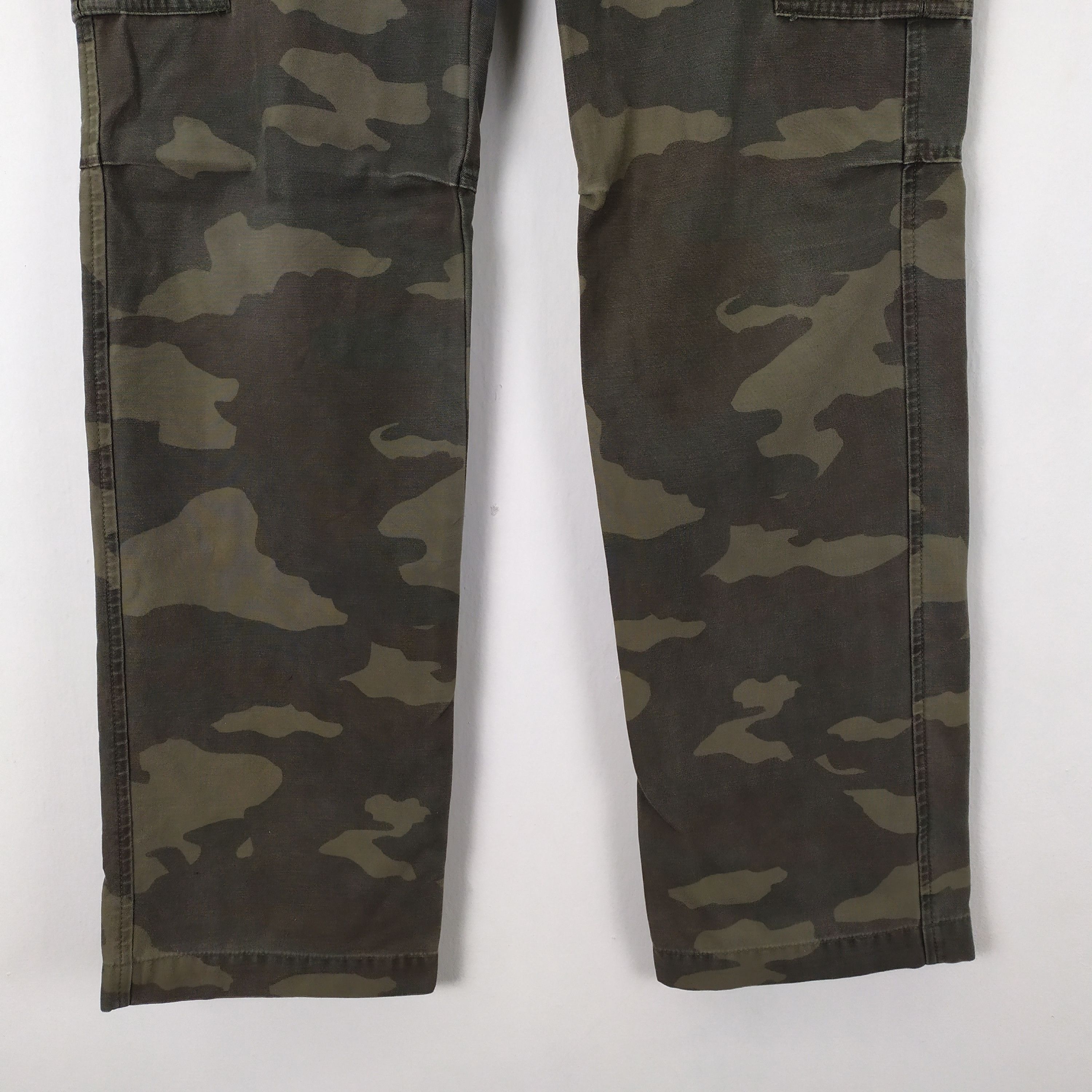 Japanese Brand VINTAGE JAPANESE BRAND FADED CAMO CARGO PANTS Size US 30 / EU 46 - 5 Thumbnail