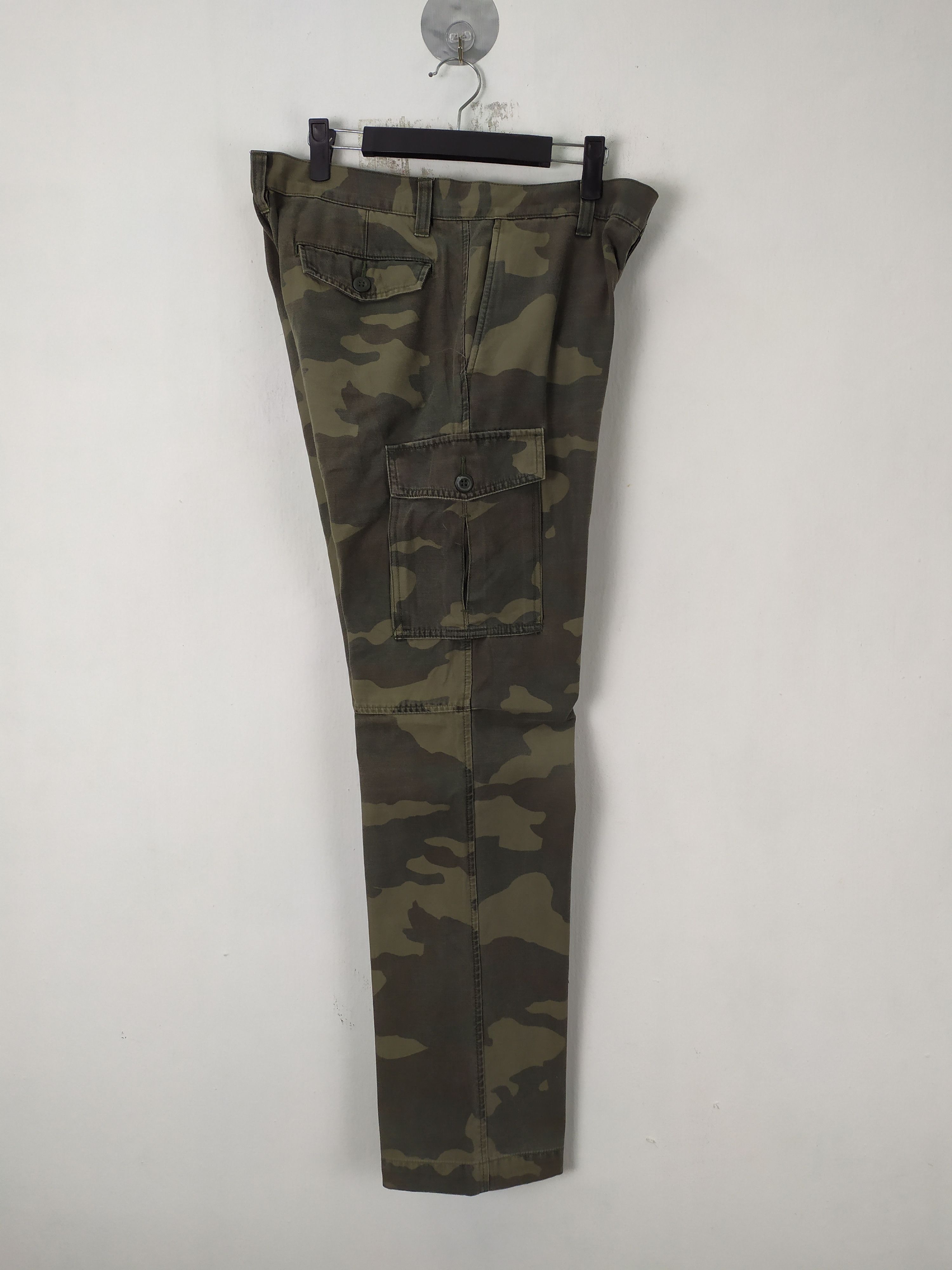 Japanese Brand VINTAGE JAPANESE BRAND FADED CAMO CARGO PANTS Size US 30 / EU 46 - 16 Thumbnail