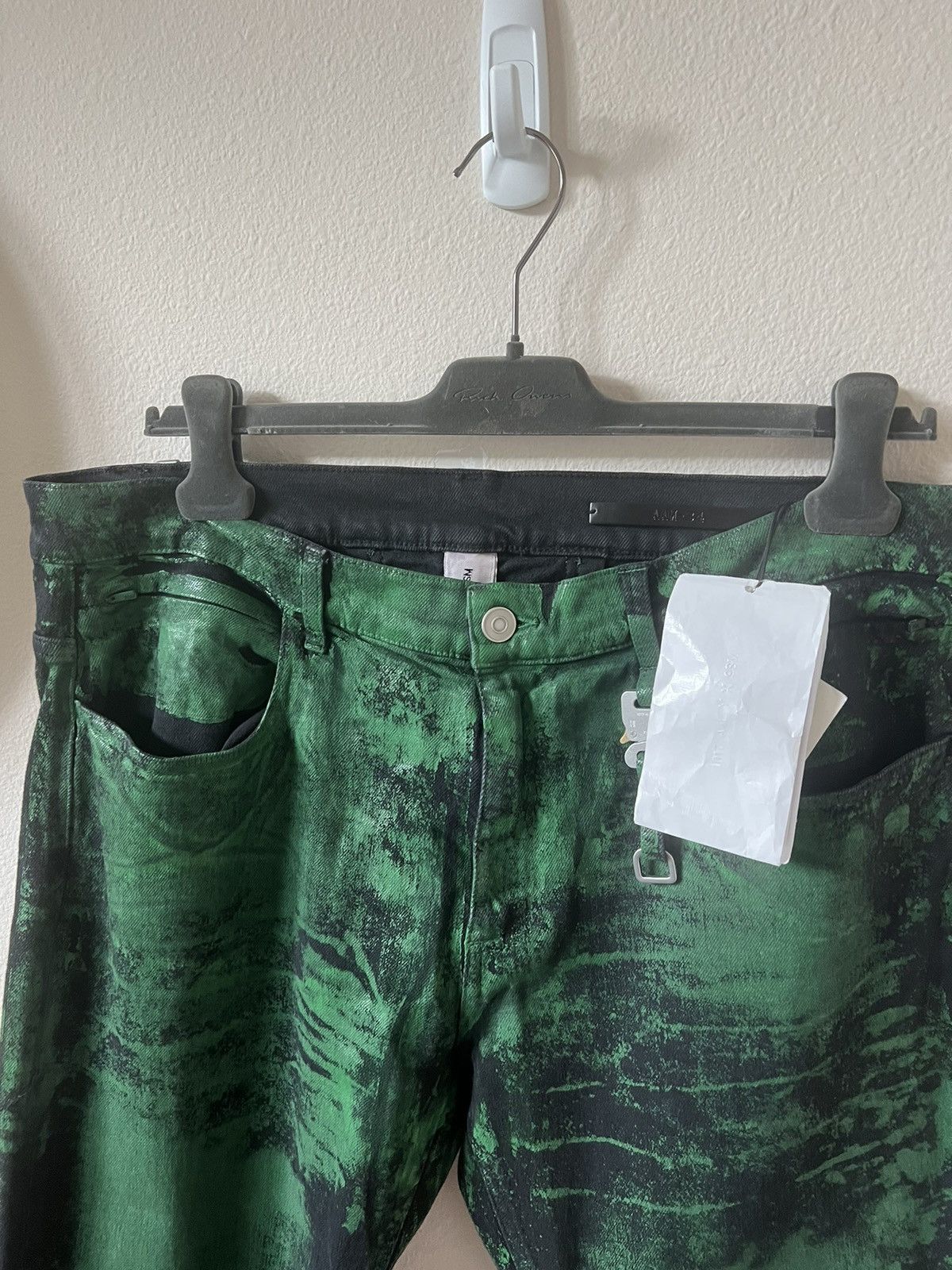 1017 ALYX 9SM 1017 ALYX 9SM Green Paint Jeans Size US 34 / EU 50 - 4 Thumbnail