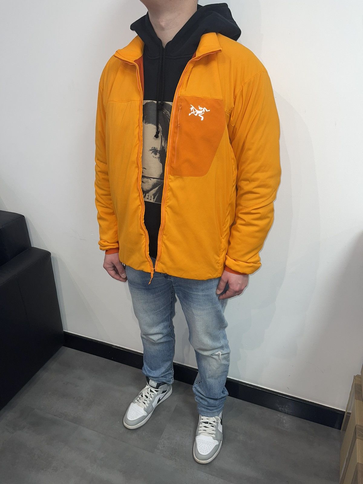 Arc'teryx Arc'Teryx Proton Lt Hooded Technical Orange Light Jacket Size US XL / EU 56 / 4 - 2 Thumbnail