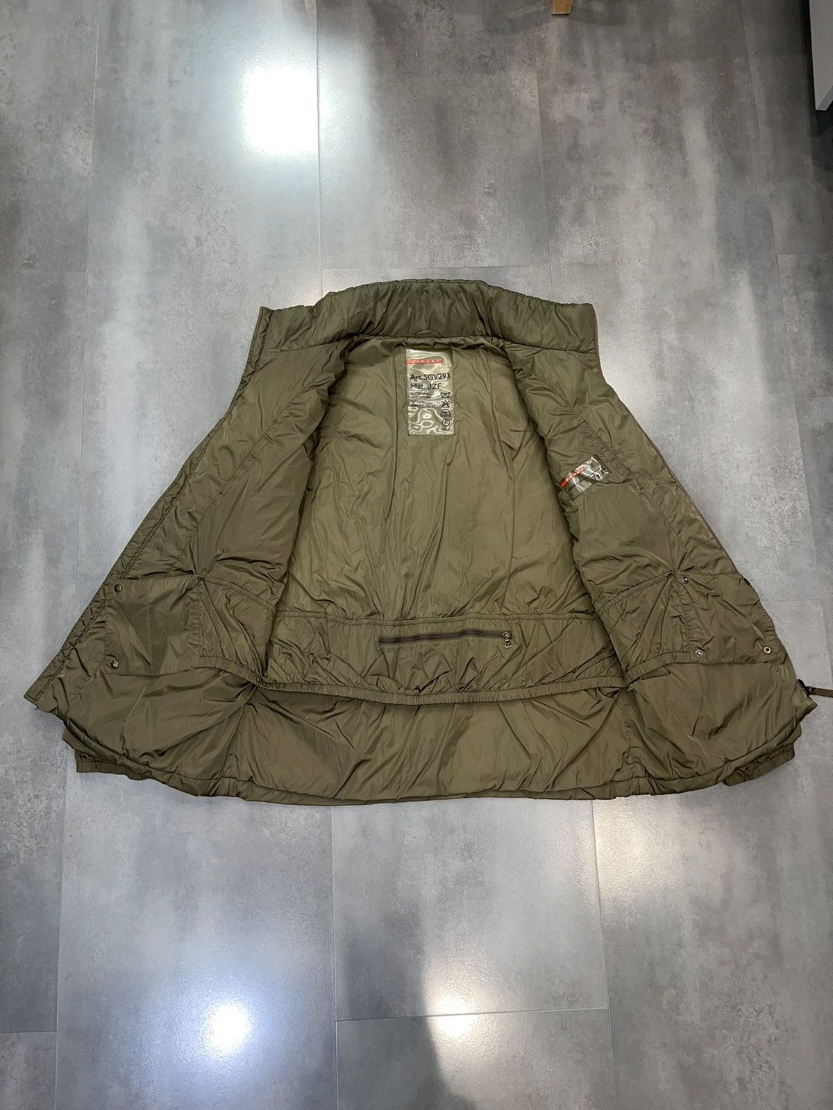 Prada Archive Prada Red Tab Swamp Green Technical Light Jacket Size US L / EU 52-54 / 3 - 17 Thumbnail
