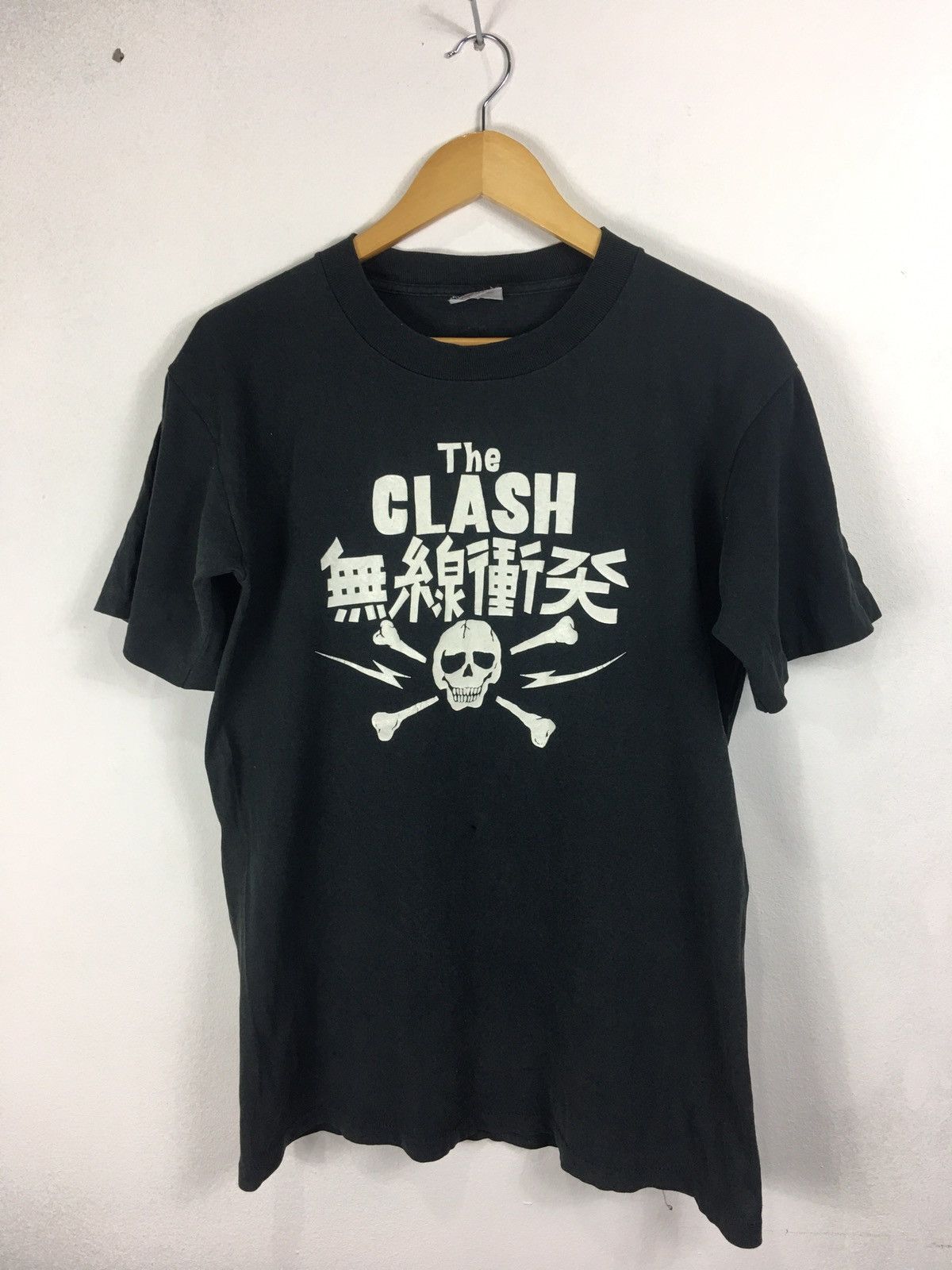Band Tees Vintage The Clash Punk Band Tour Shirt Size US M / EU 48-50 / 2 - 1 Thumbnail