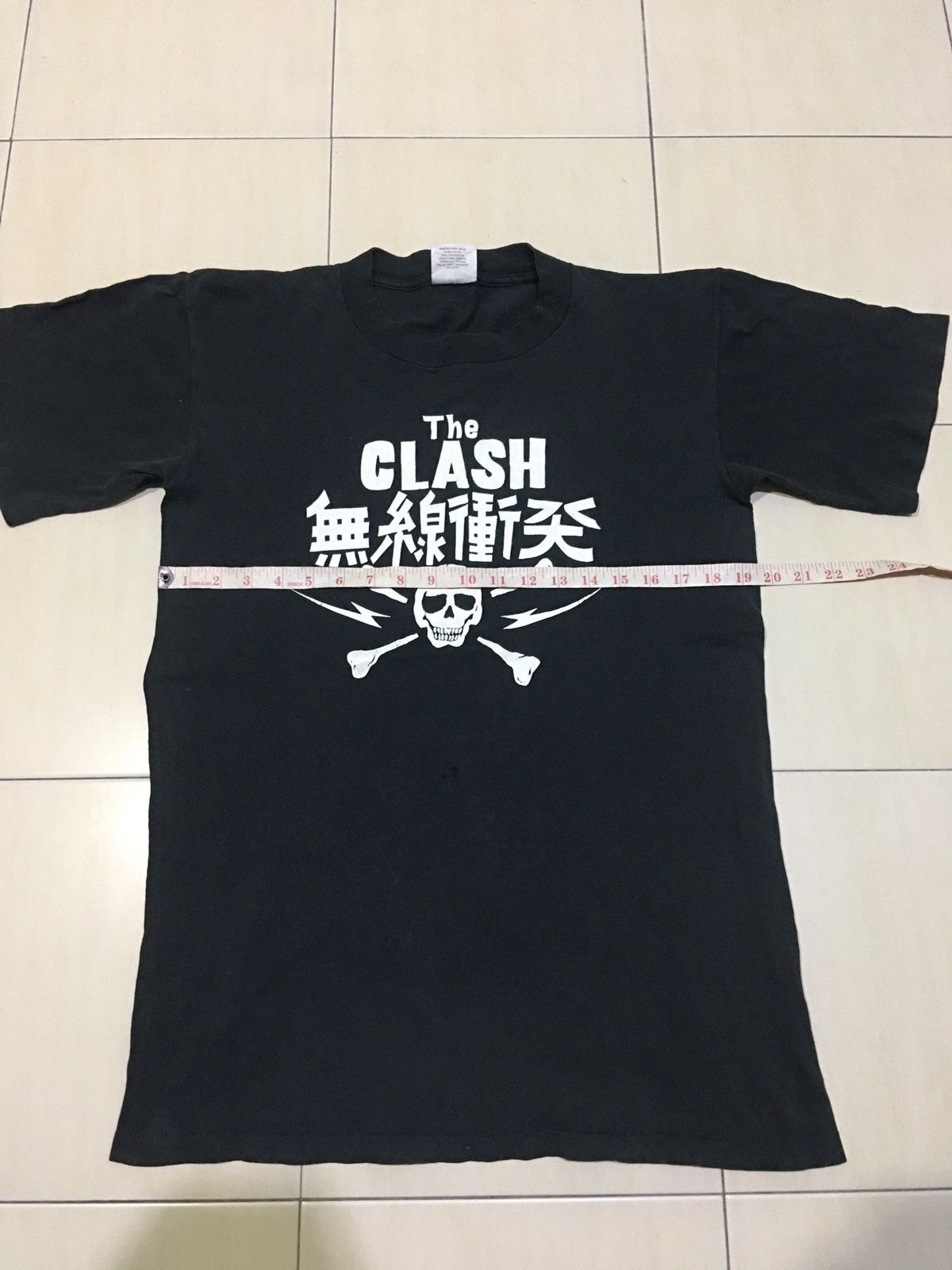 Band Tees Vintage The Clash Punk Band Tour Shirt Size US M / EU 48-50 / 2 - 8 Thumbnail