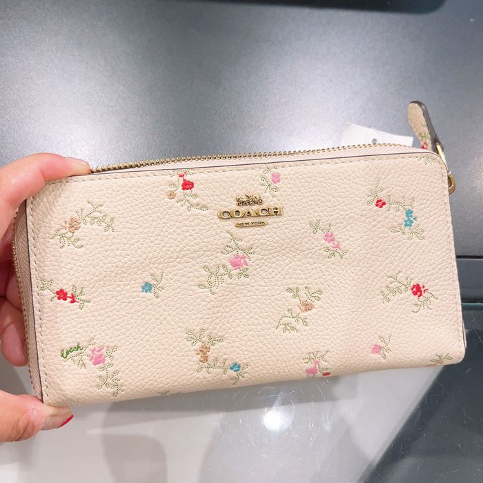 Coach accordion zip wallet best sale floral print