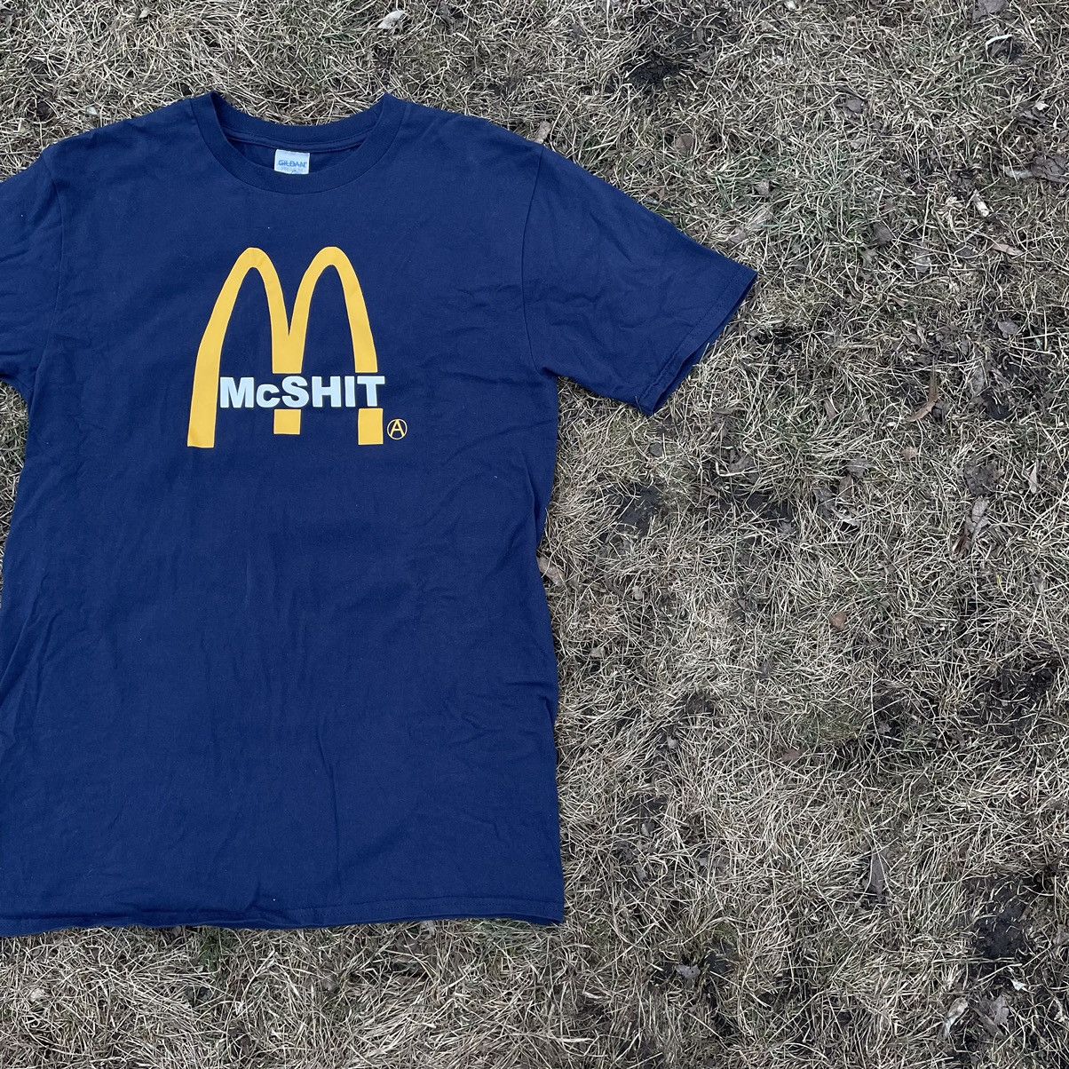 Vintage Vintage Y2K McShit Parody Graphic Tee Streetwear Navy Slim L Size US L / EU 52-54 / 3 - 2 Thumbnail