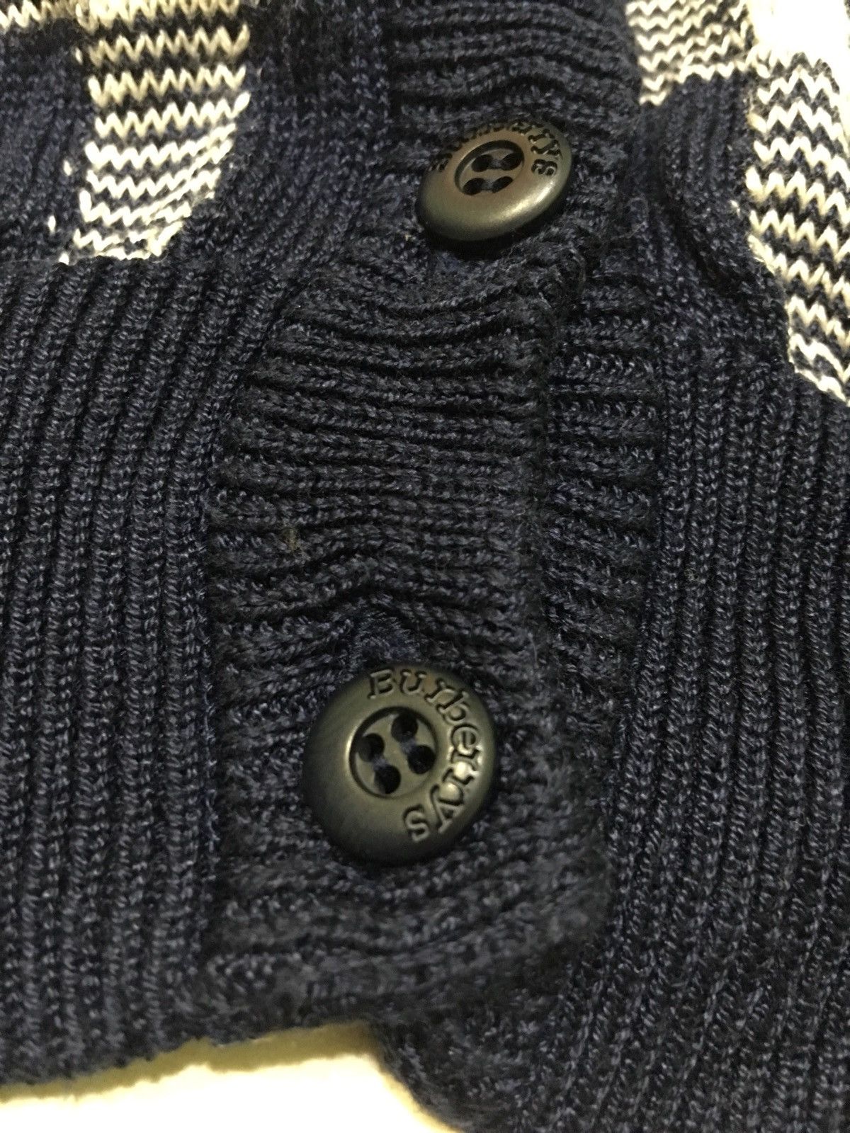 Burberry × Designer × Vintage Rare Vintage 90s Burberrys nova checkered Cardigan pullover Size US M / EU 48-50 / 2 - 4 Thumbnail