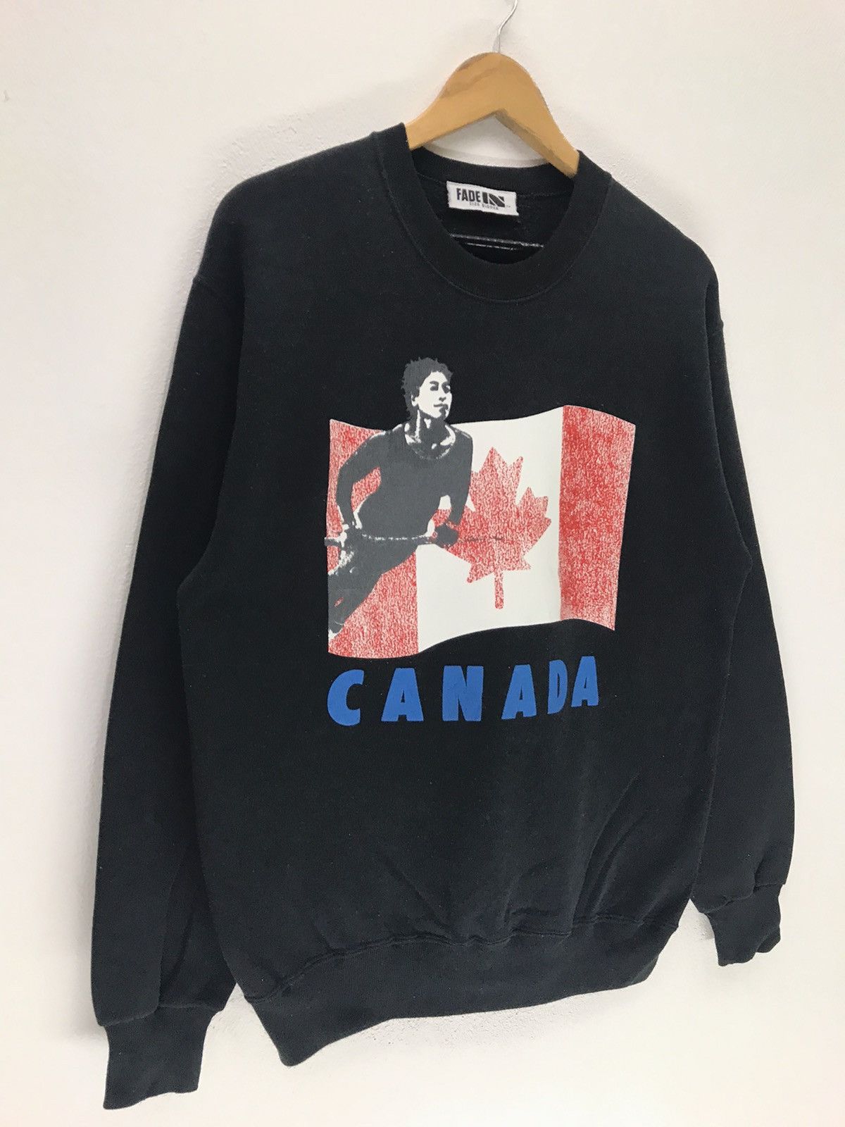 Vintage Vintage Fade In Canada World Class International Sweat Size US M / EU 48-50 / 2 - 6 Thumbnail
