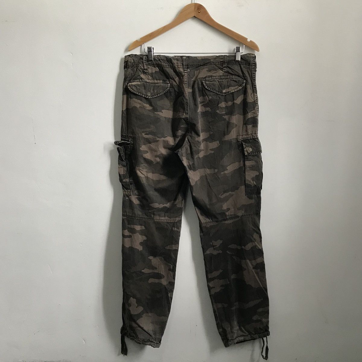 Uniqlo Army Camo Cargo Pants 6 Pocket Size US 36 / EU 52 - 2 Thumbnail