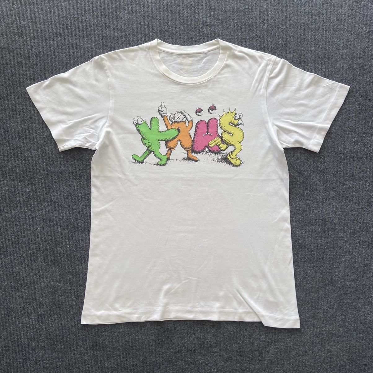 Japanese Brand × Kaws × Vintage Kaws X Uniqlo japanese brand Size US M / EU 48-50 / 2 - 1 Thumbnail