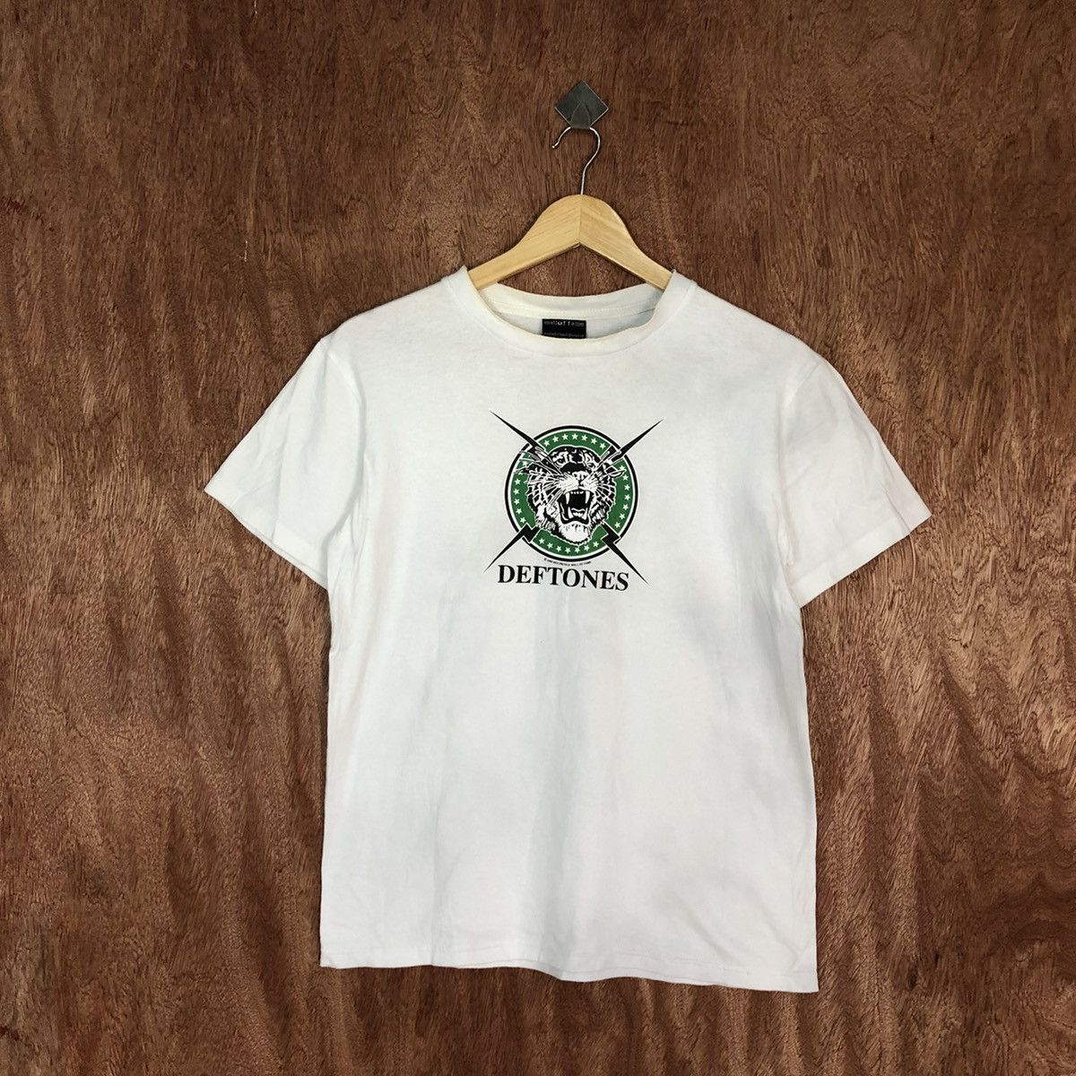 Band Tees DLL Deftones wall of fame vintage faded White band tee #2065 Size US M / EU 48-50 / 2 - 3 Thumbnail