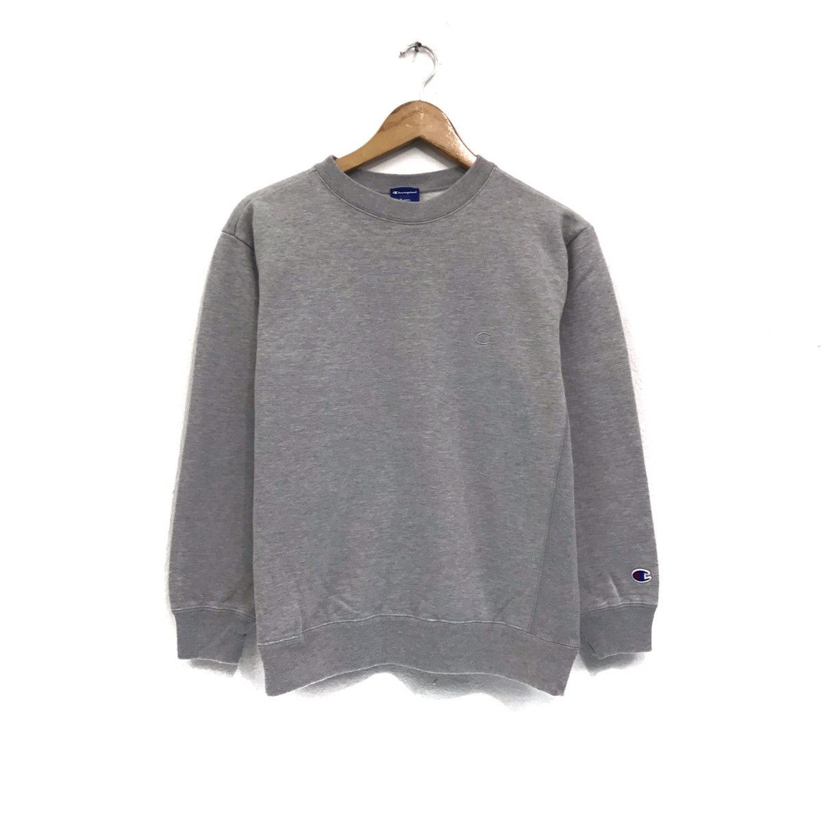 Champion Vintage Champion Sweatshirt Embroidery Logo Champion Size US S / EU 44-46 / 1 - 1 Thumbnail