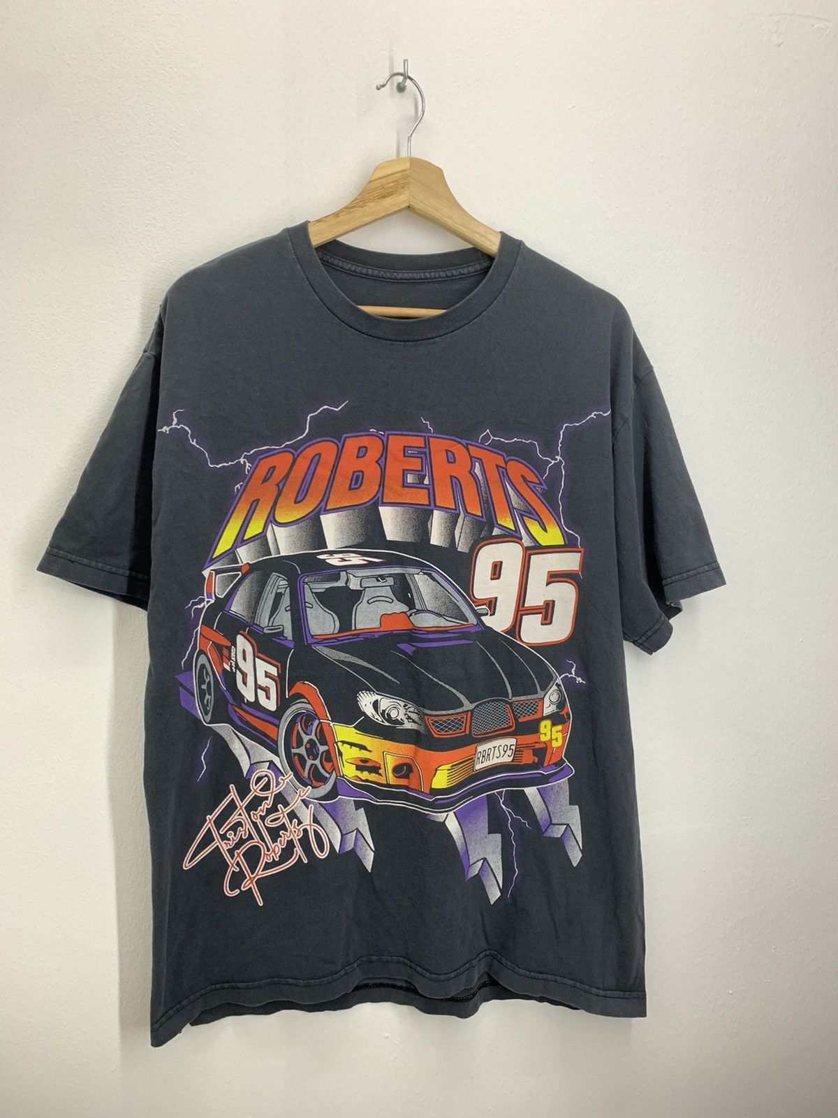 Vintage Vintage Distressed OP Roberts 95 Lighting Car Nascar Tshirt Size US L / EU 52-54 / 3 - 1 Thumbnail