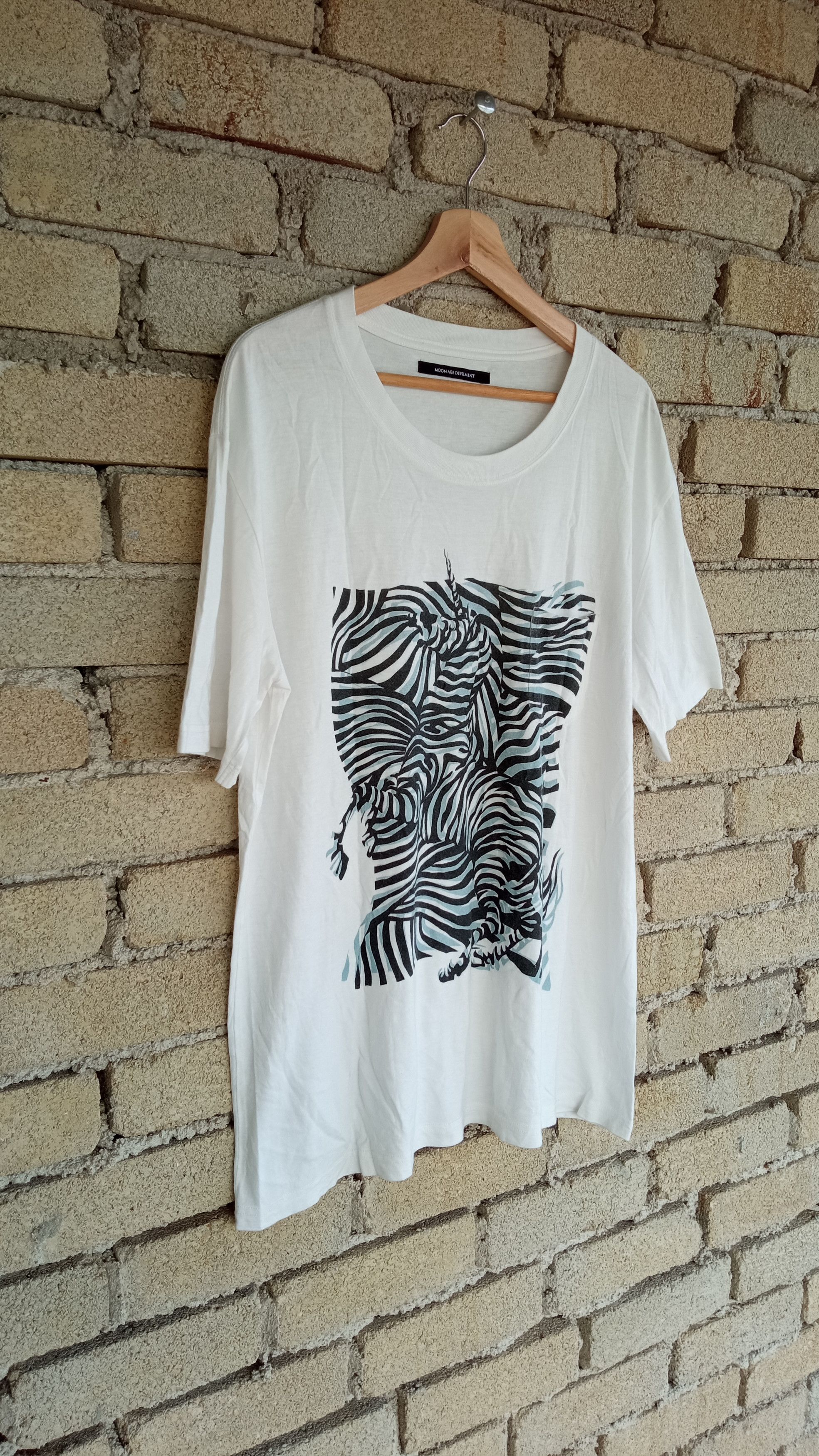Japanese Brand × Vintage 🔥🔥MAD Moon Age Devilment Animal Printed T-Shirt Size US M / EU 48-50 / 2 - 2 Thumbnail