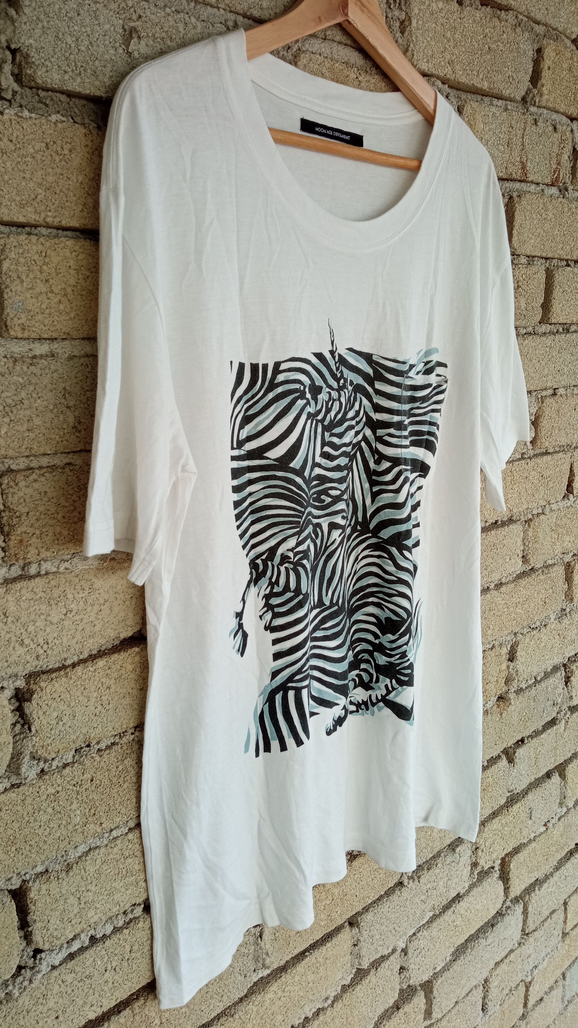 Japanese Brand × Vintage 🔥🔥MAD Moon Age Devilment Animal Printed T-Shirt Size US M / EU 48-50 / 2 - 5 Thumbnail