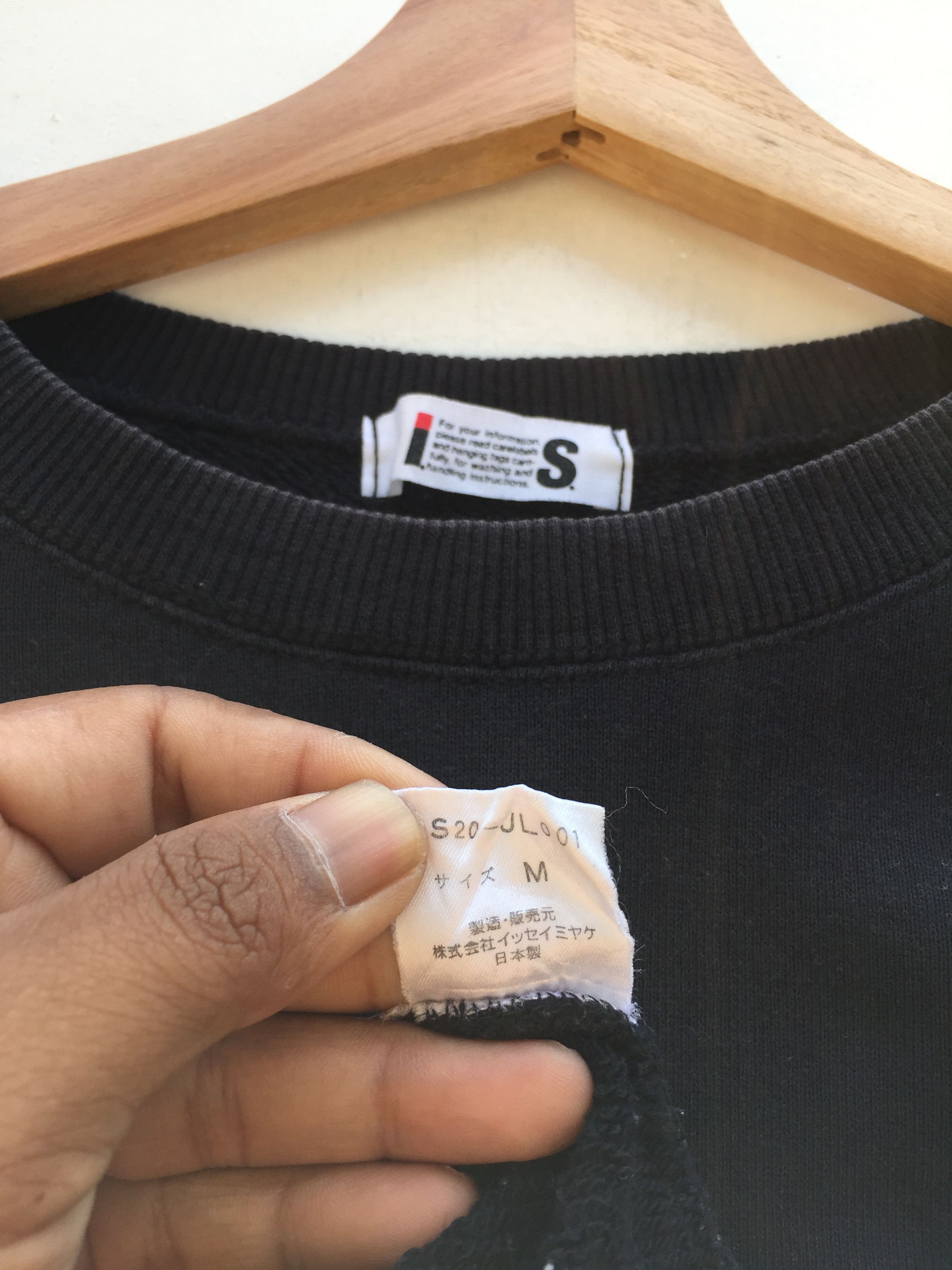 Issey Miyake Vtg 80s Issey Miyake Chisato Tsumori IS Logo Sweatshirt Size US M / EU 48-50 / 2 - 13 Thumbnail